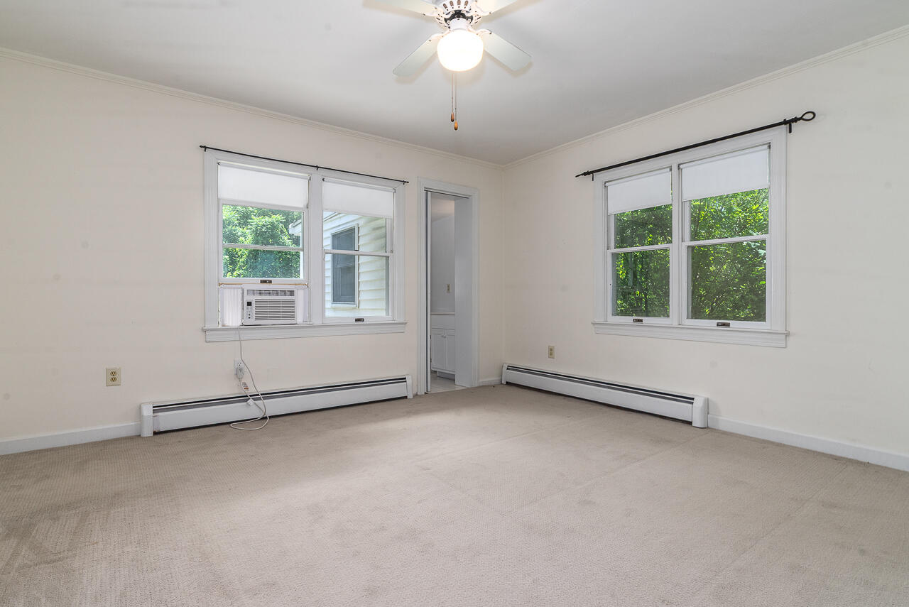 16 Whitmore St