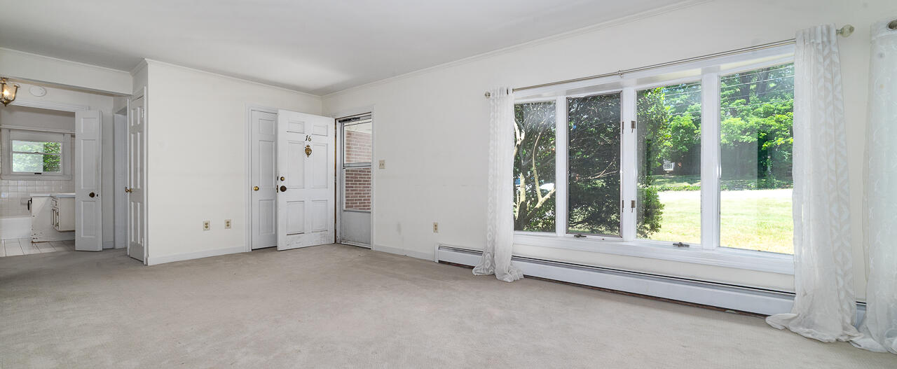 16 Whitmore St