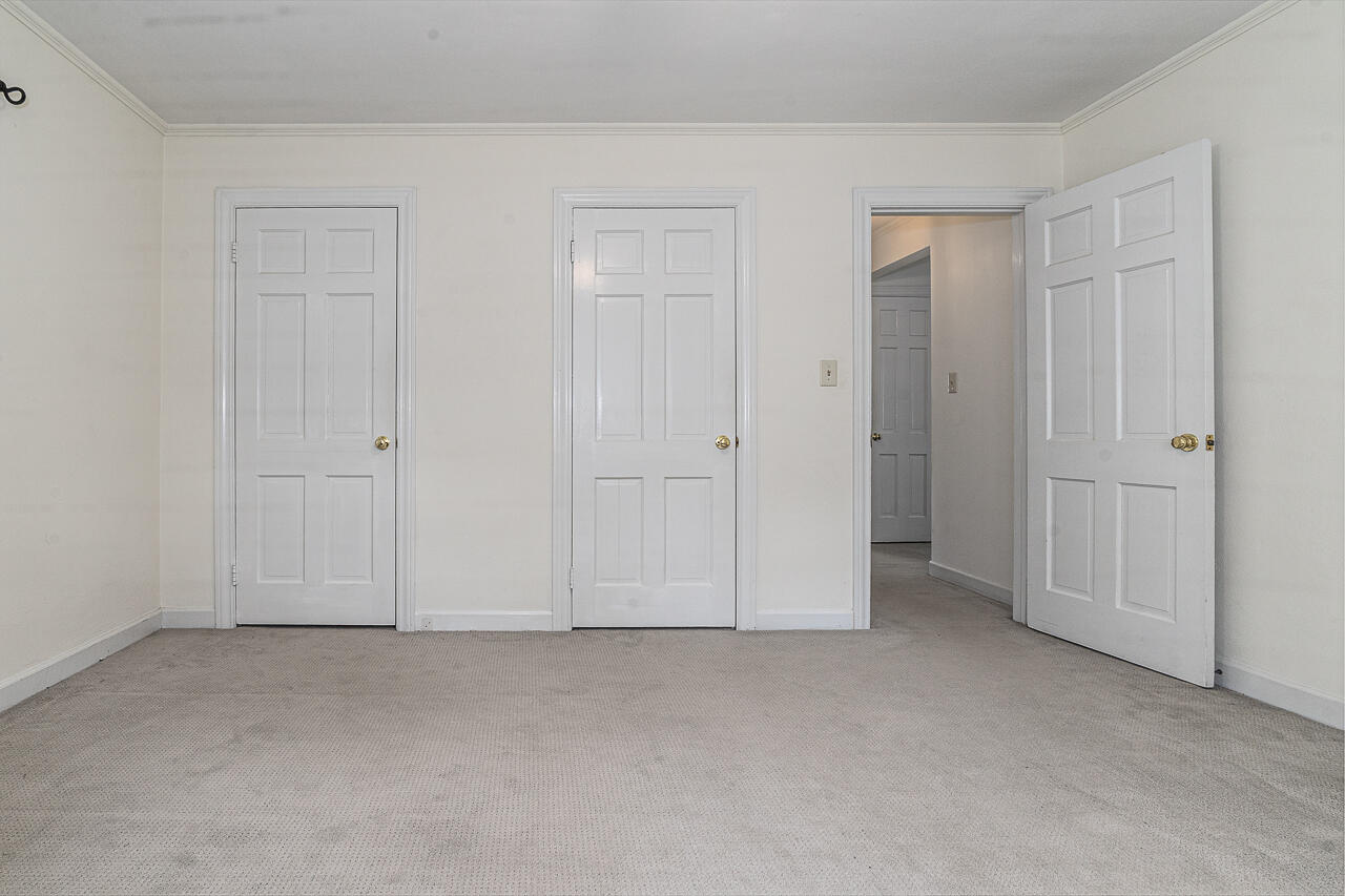 16 Whitmore St