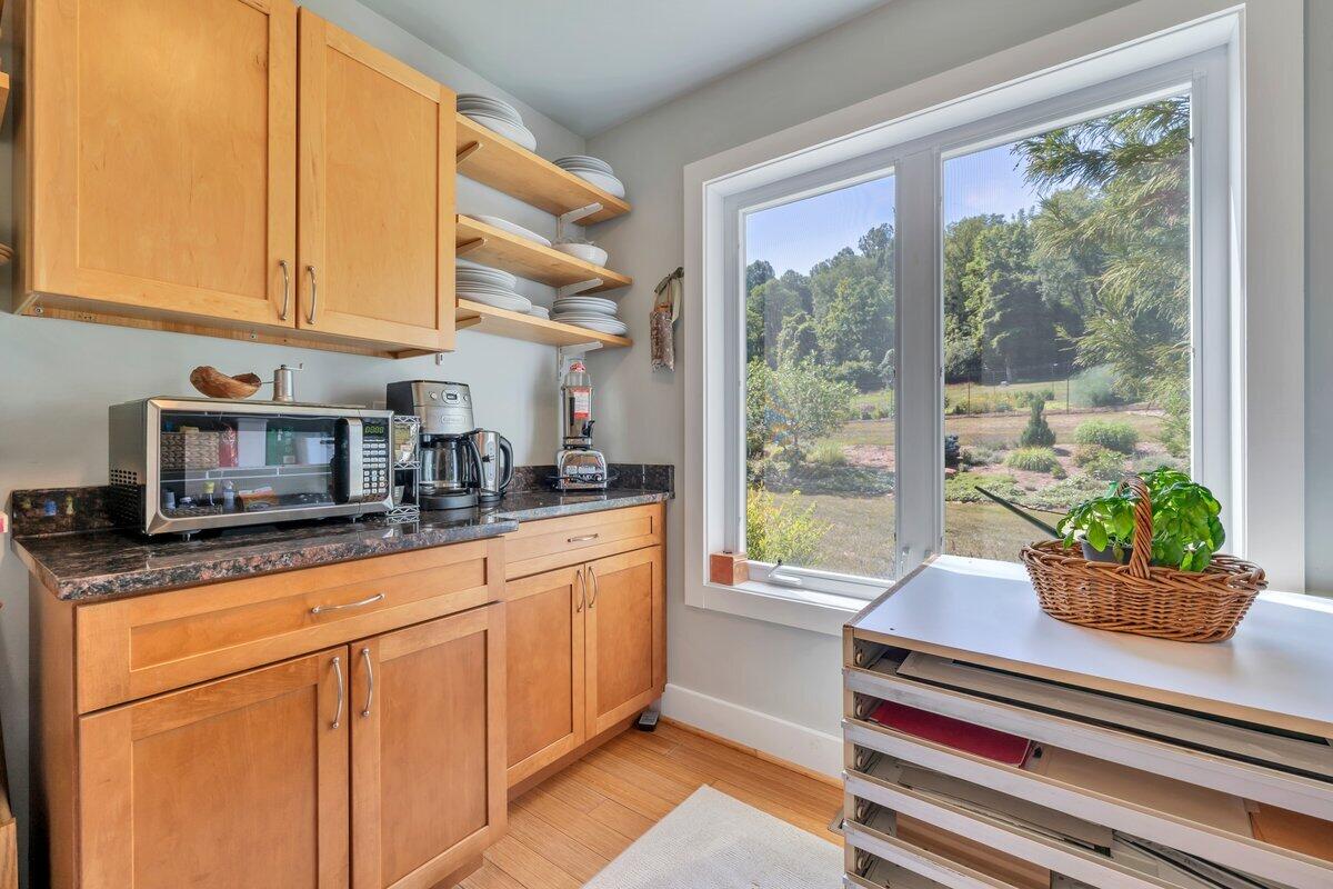 80 E Field Rd