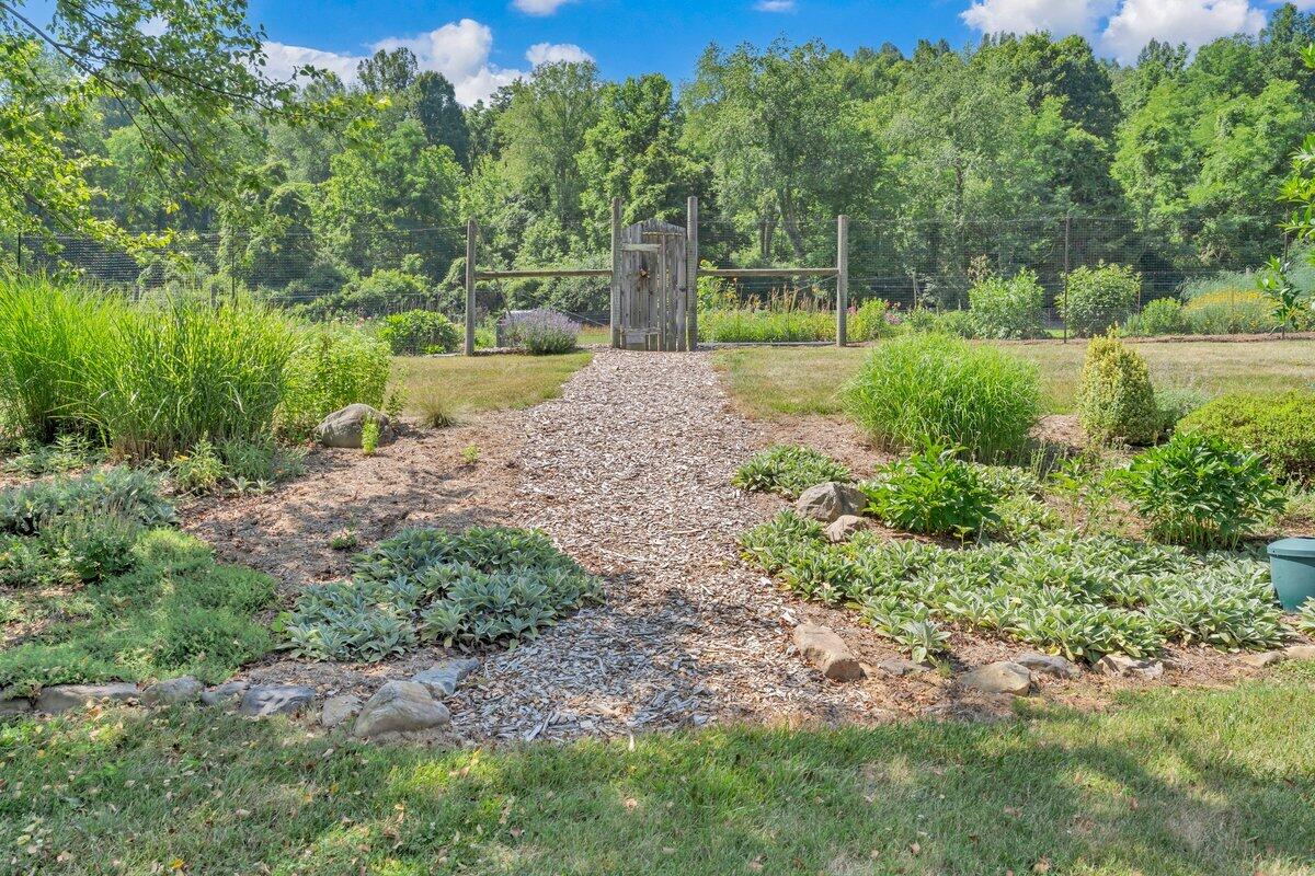 80 E Field Rd