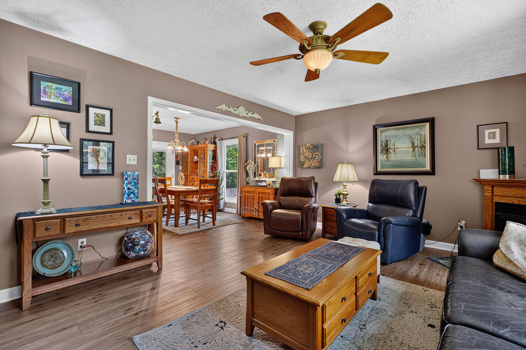 76 CLAN ALPINE Way