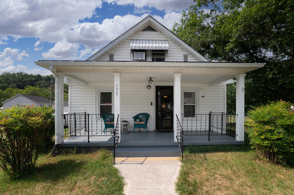 177 W 28TH St