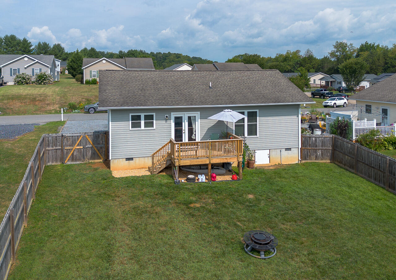 144 Village Way, 144