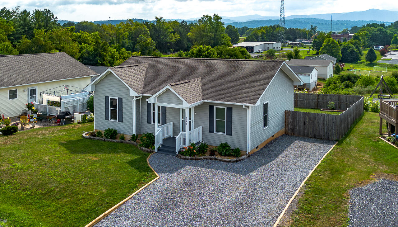 144 Village Way, 144