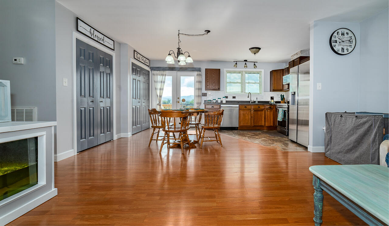 144 Village Way, 144