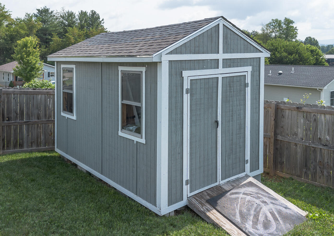 144 Village Way, 144
