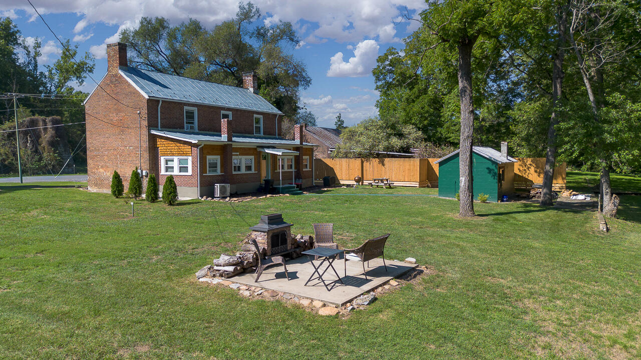 541 S River Rd