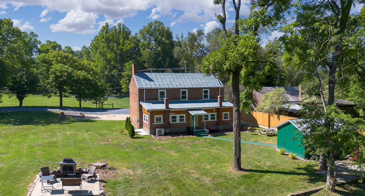 541 S River Rd