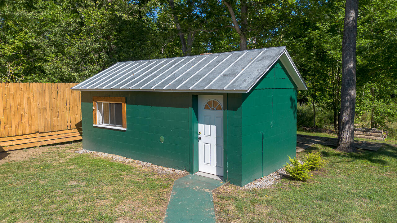 541 S River Rd