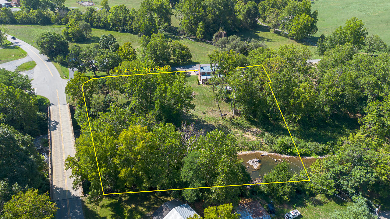 541 S River Rd