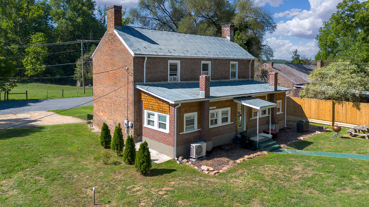 541 S River Rd