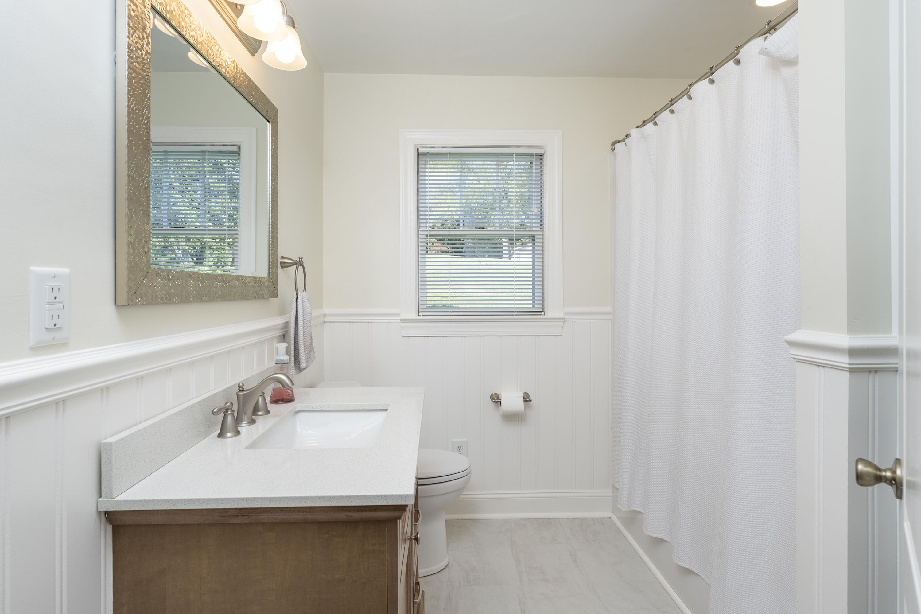 37 MERLIN Ln