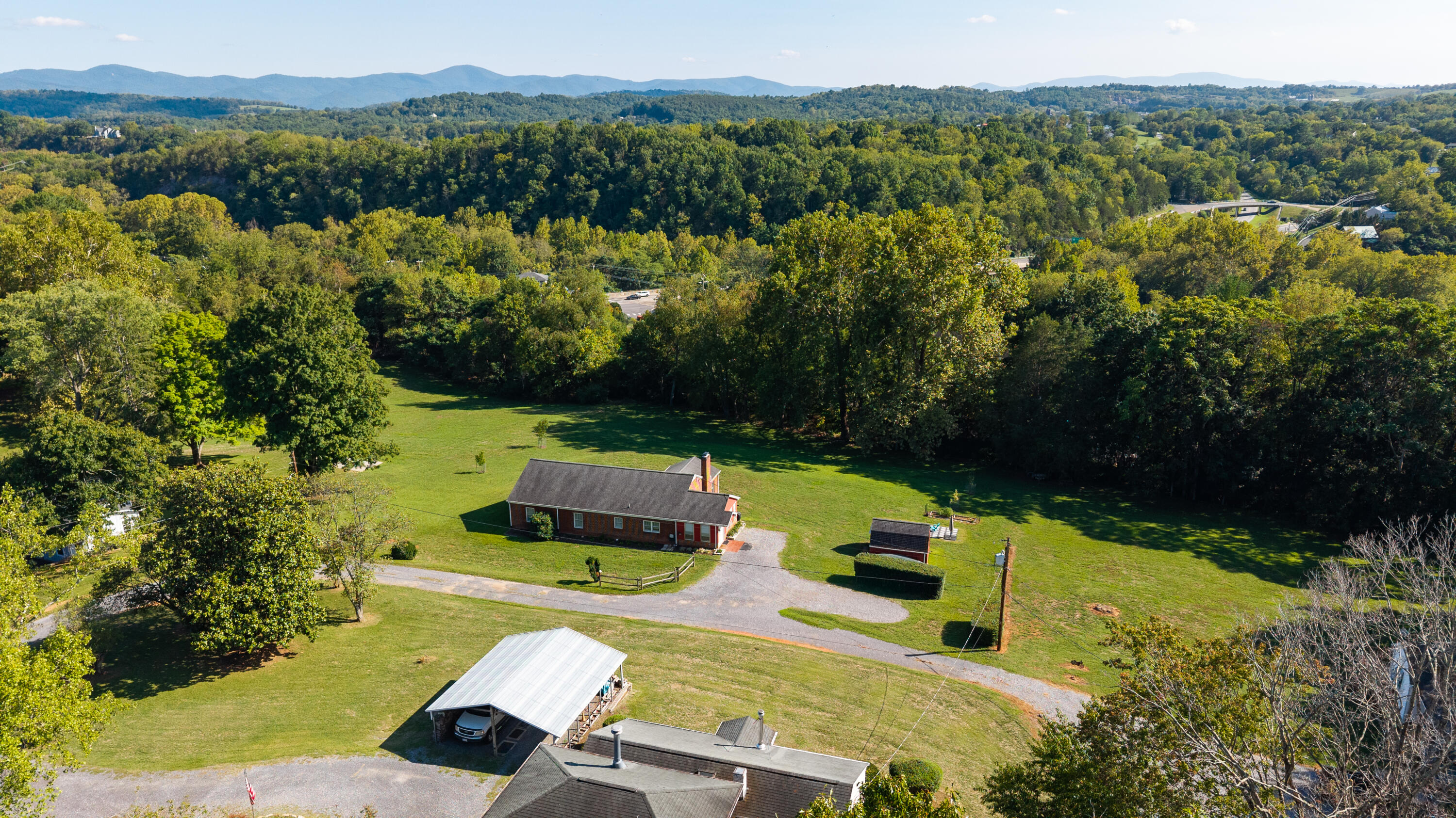 37 MERLIN Ln