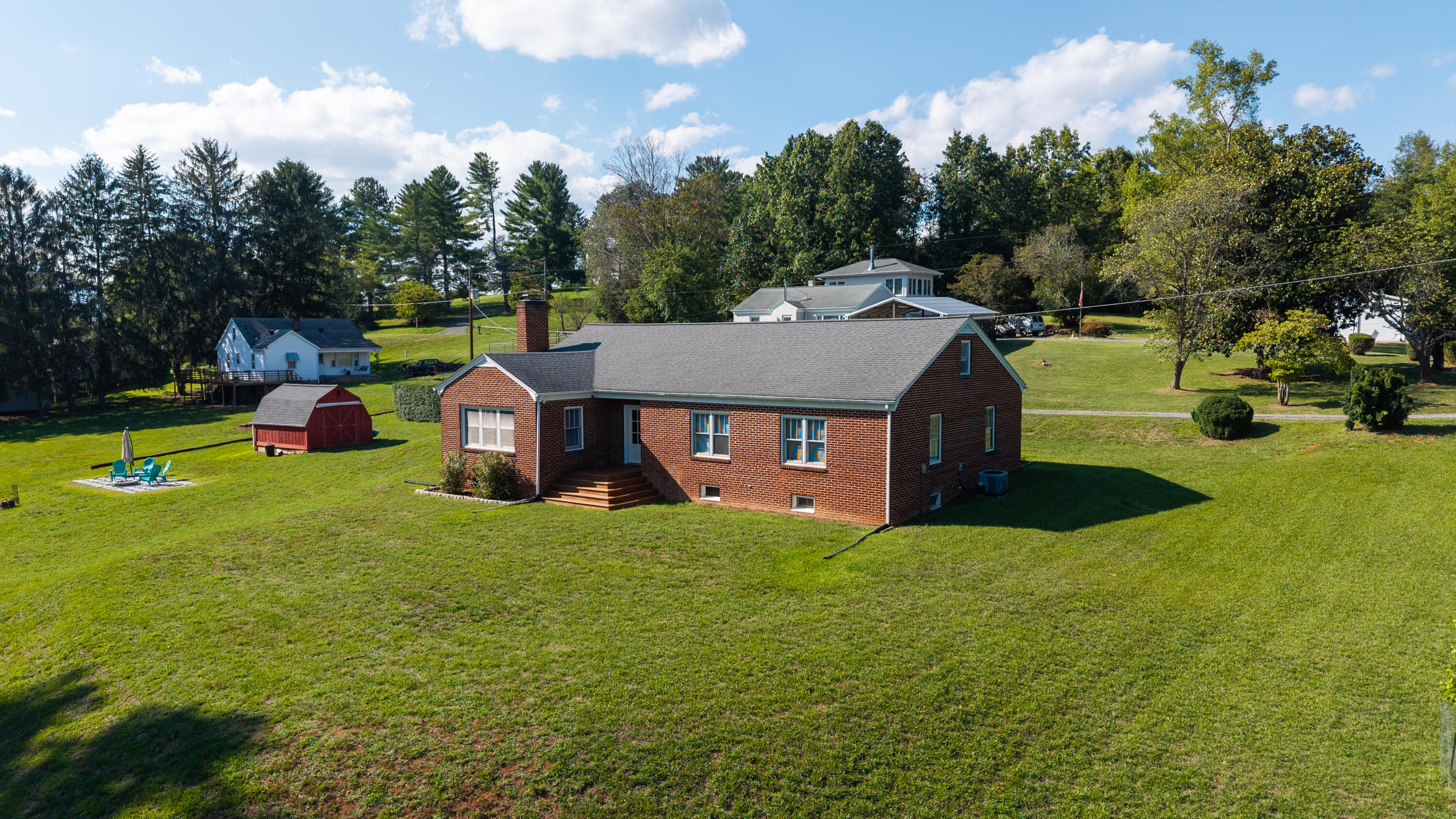 37 MERLIN Ln