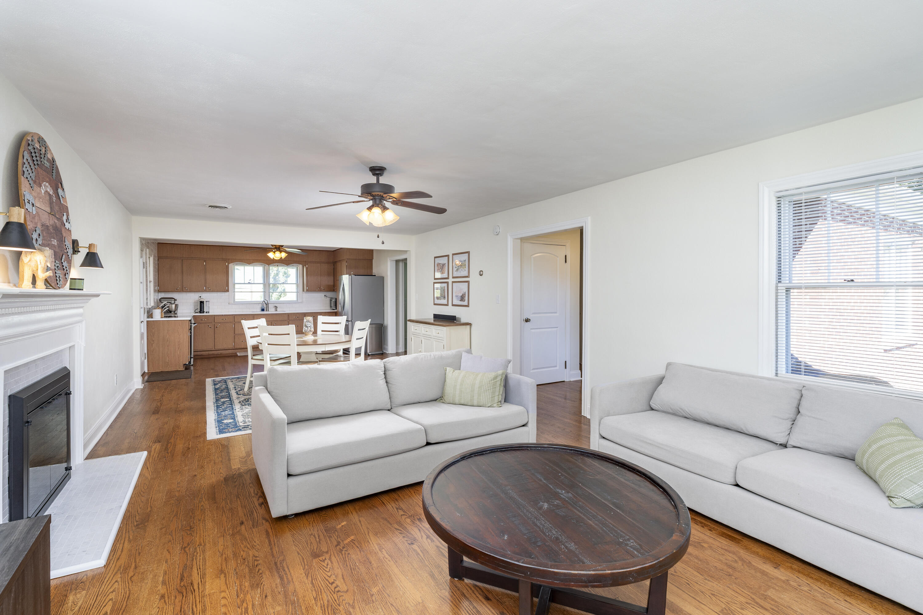 37 MERLIN Ln