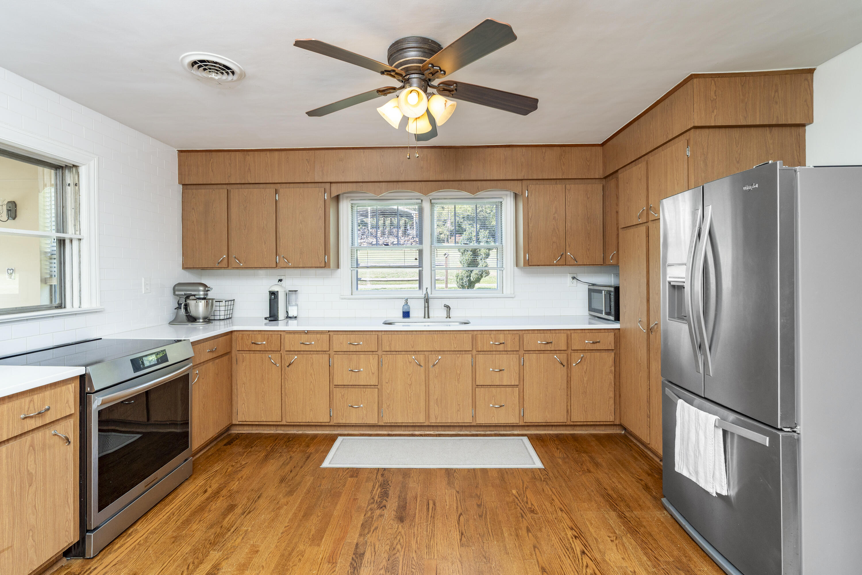 37 MERLIN Ln