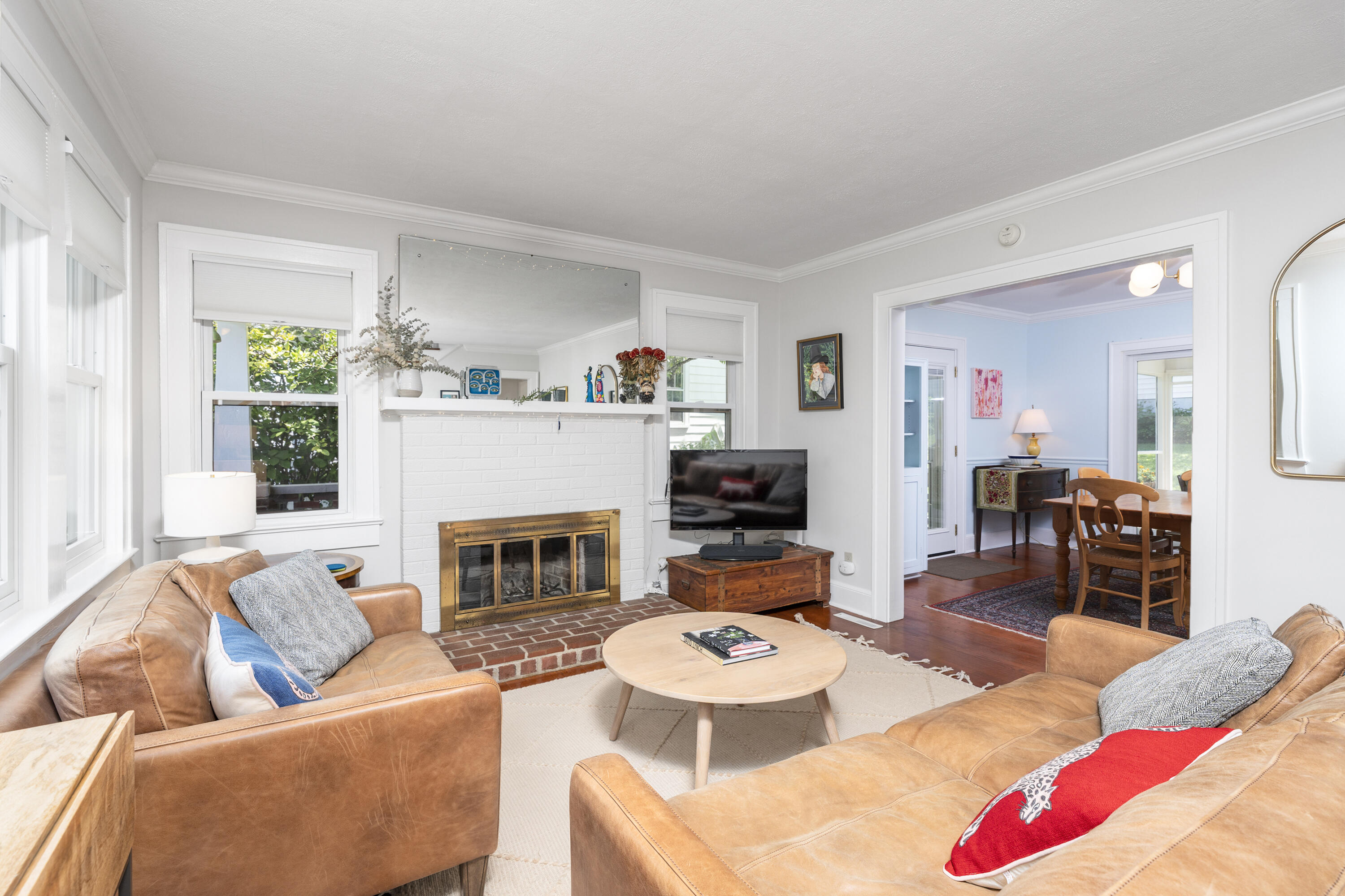 23 WESTSIDE Ct