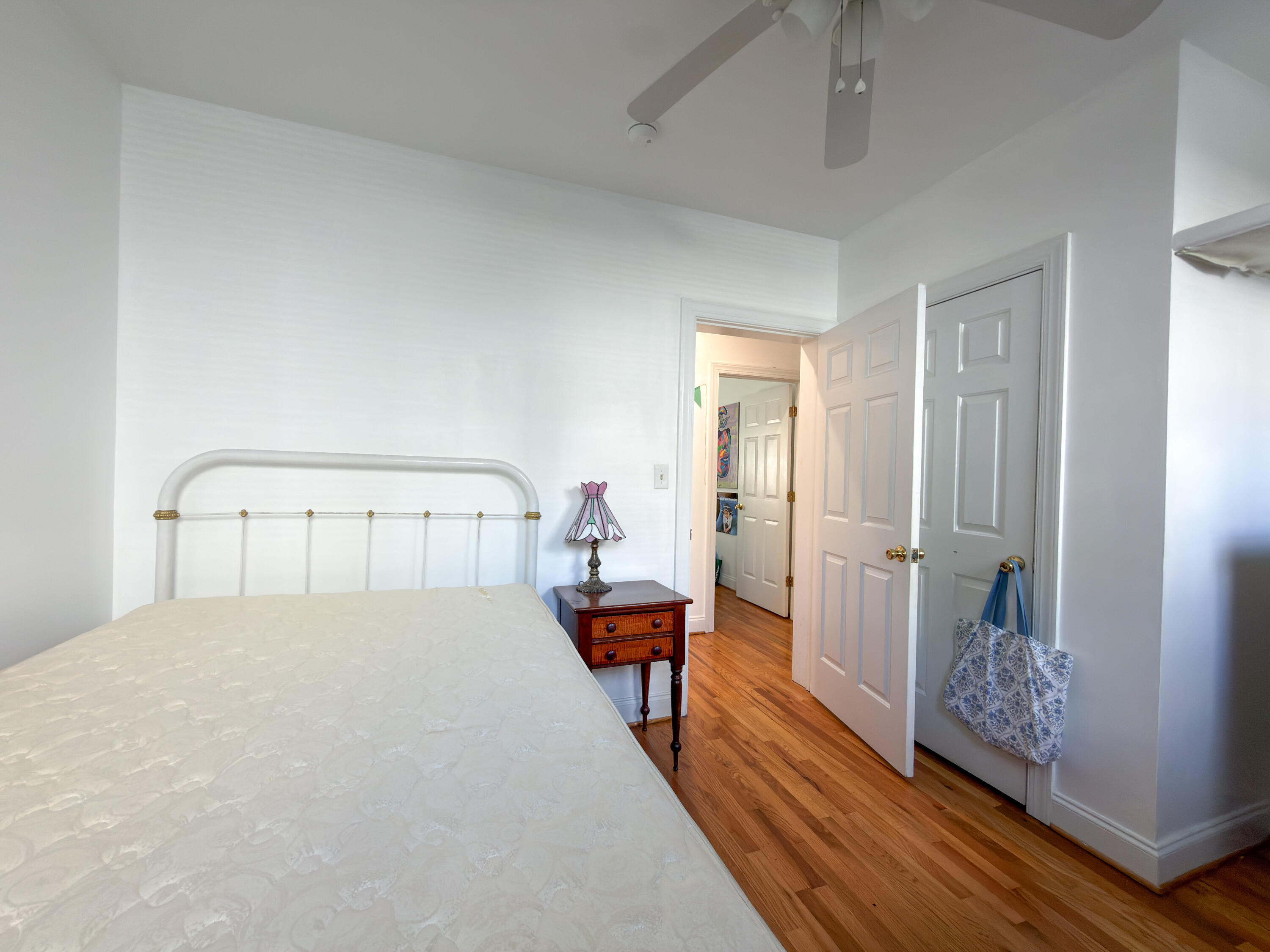 110 E HENRY St