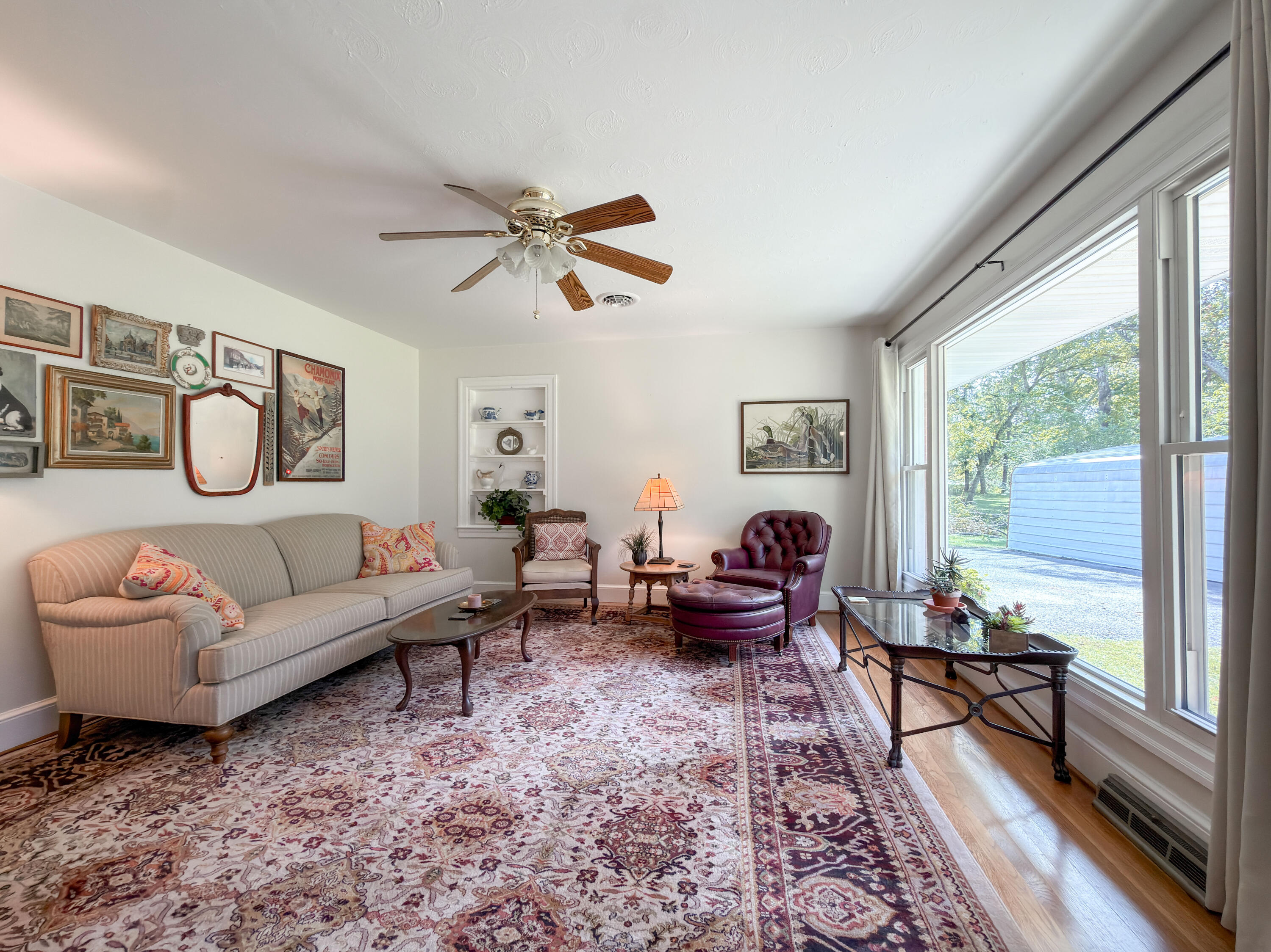 13 COUNTRY CLUB Rd