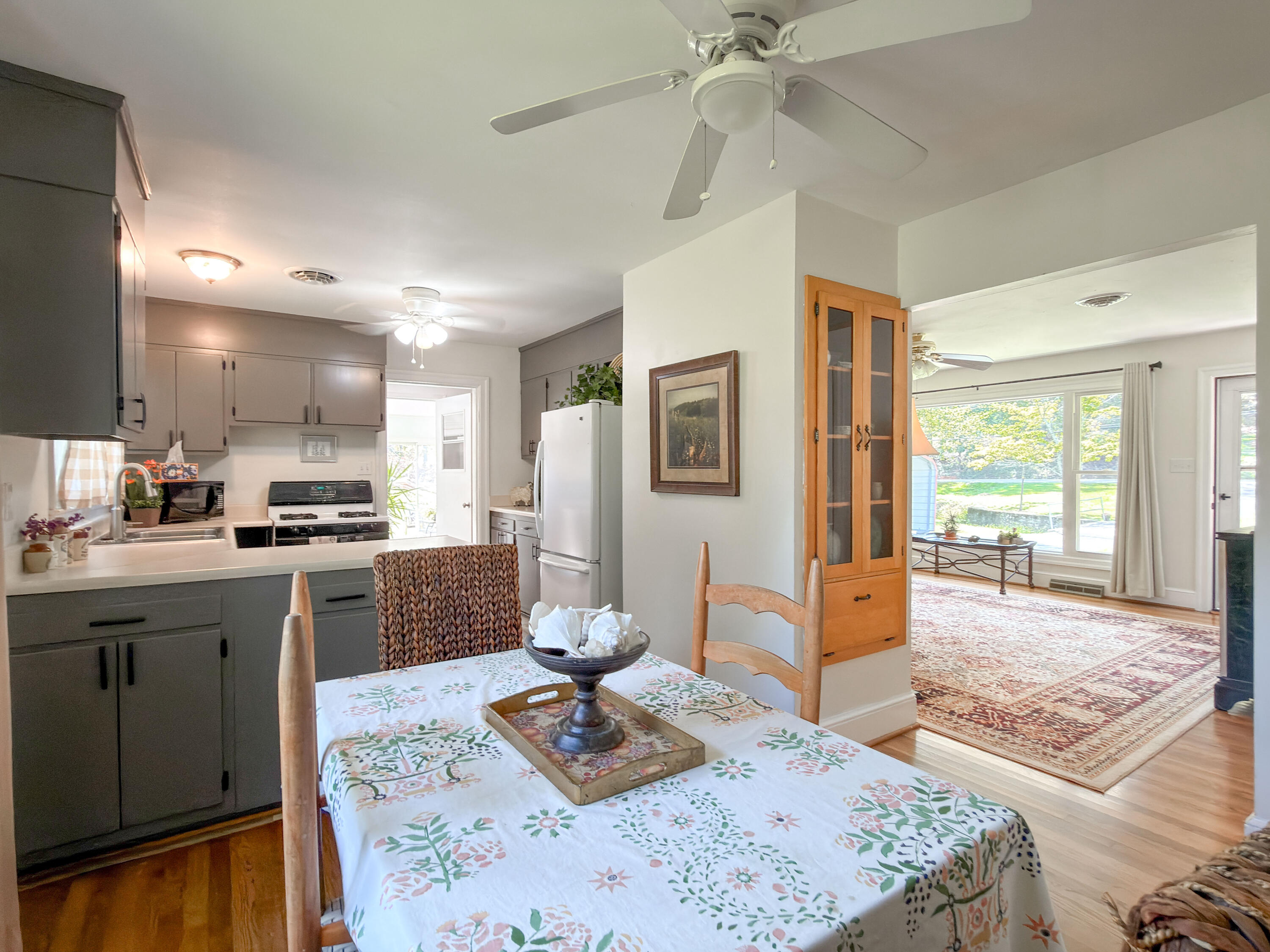 13 COUNTRY CLUB Rd