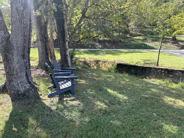 13 COUNTRY CLUB Rd