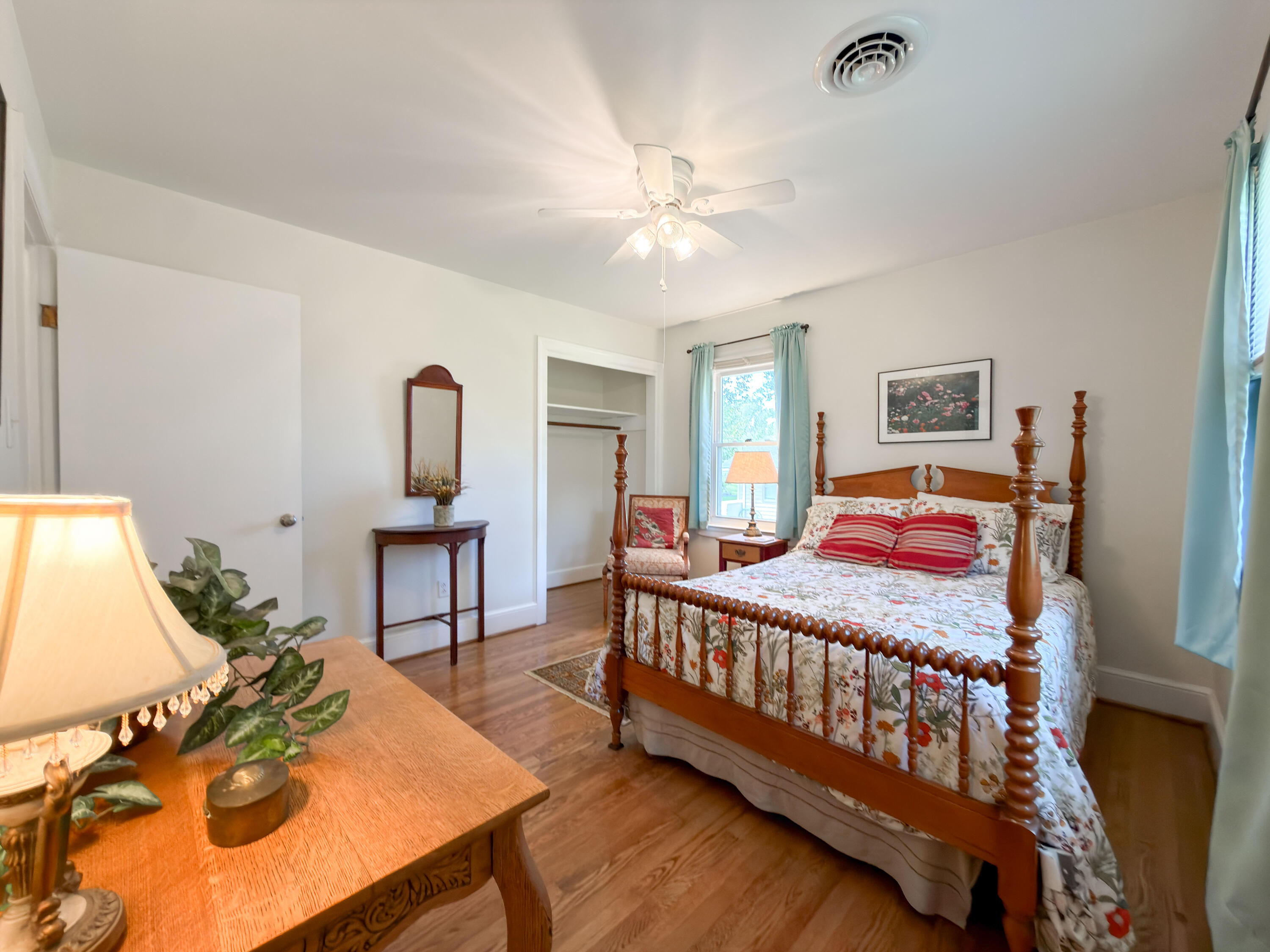 13 COUNTRY CLUB Rd
