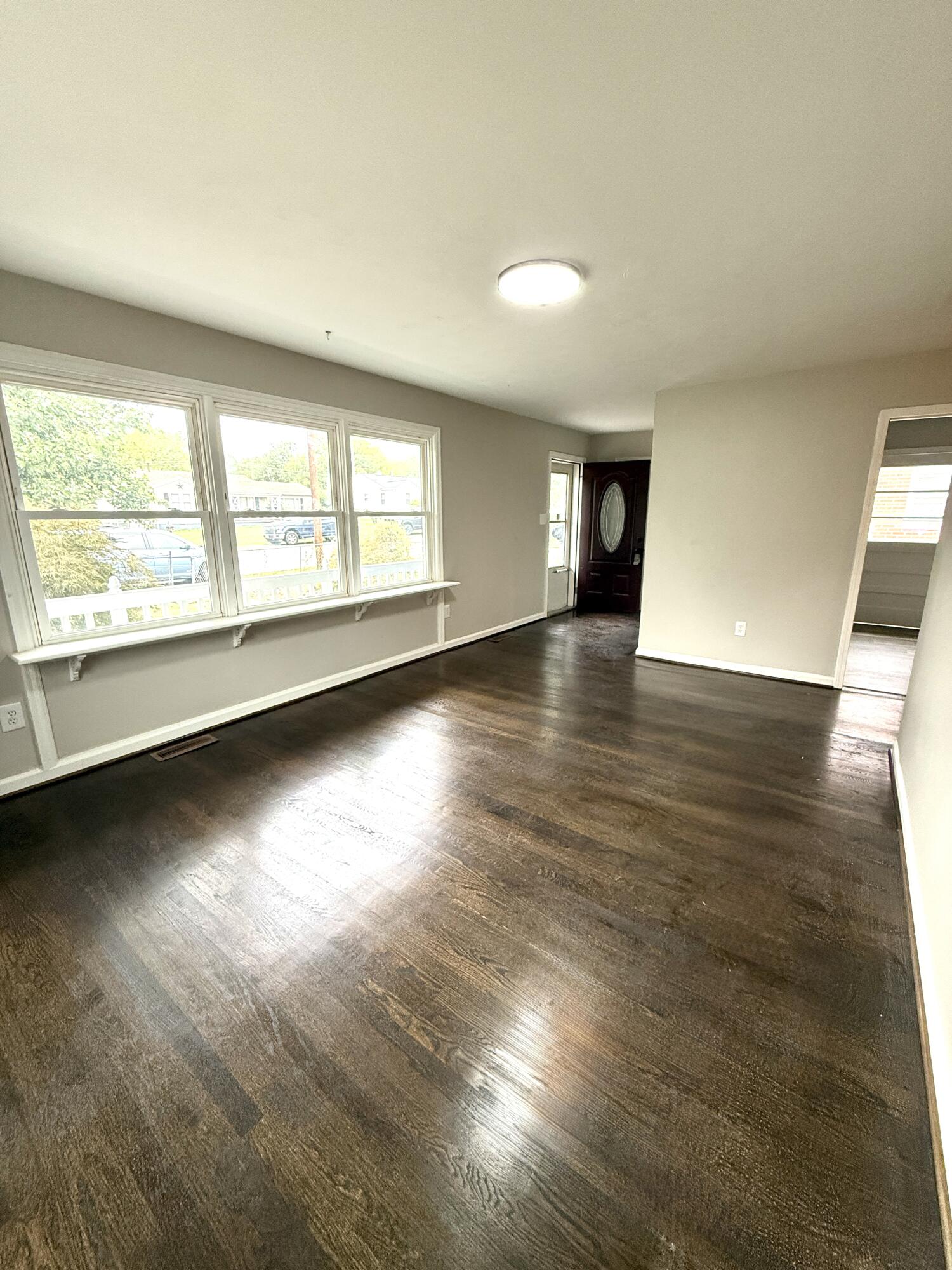 1351 WALNUT Ave