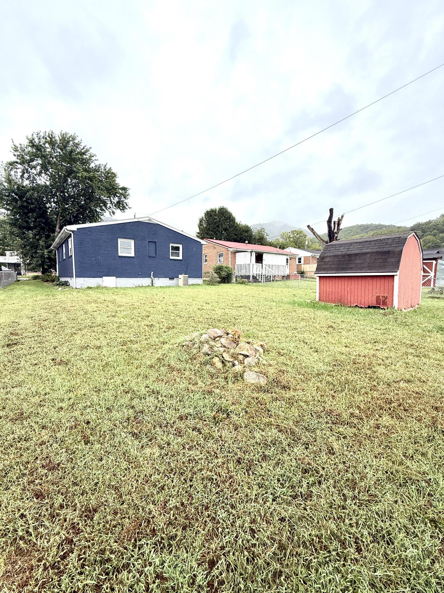 1351 WALNUT Ave