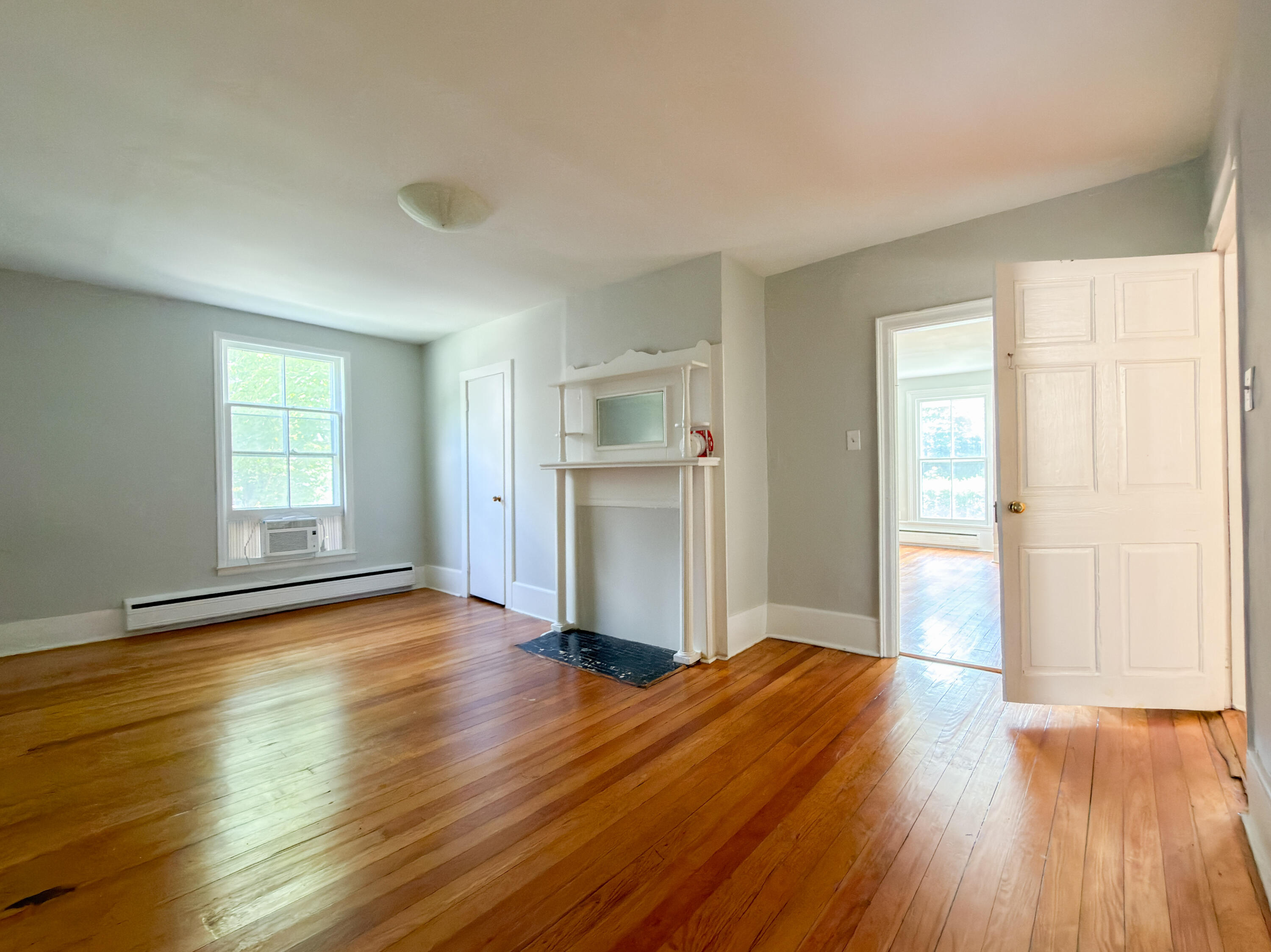 315 S MAIN St