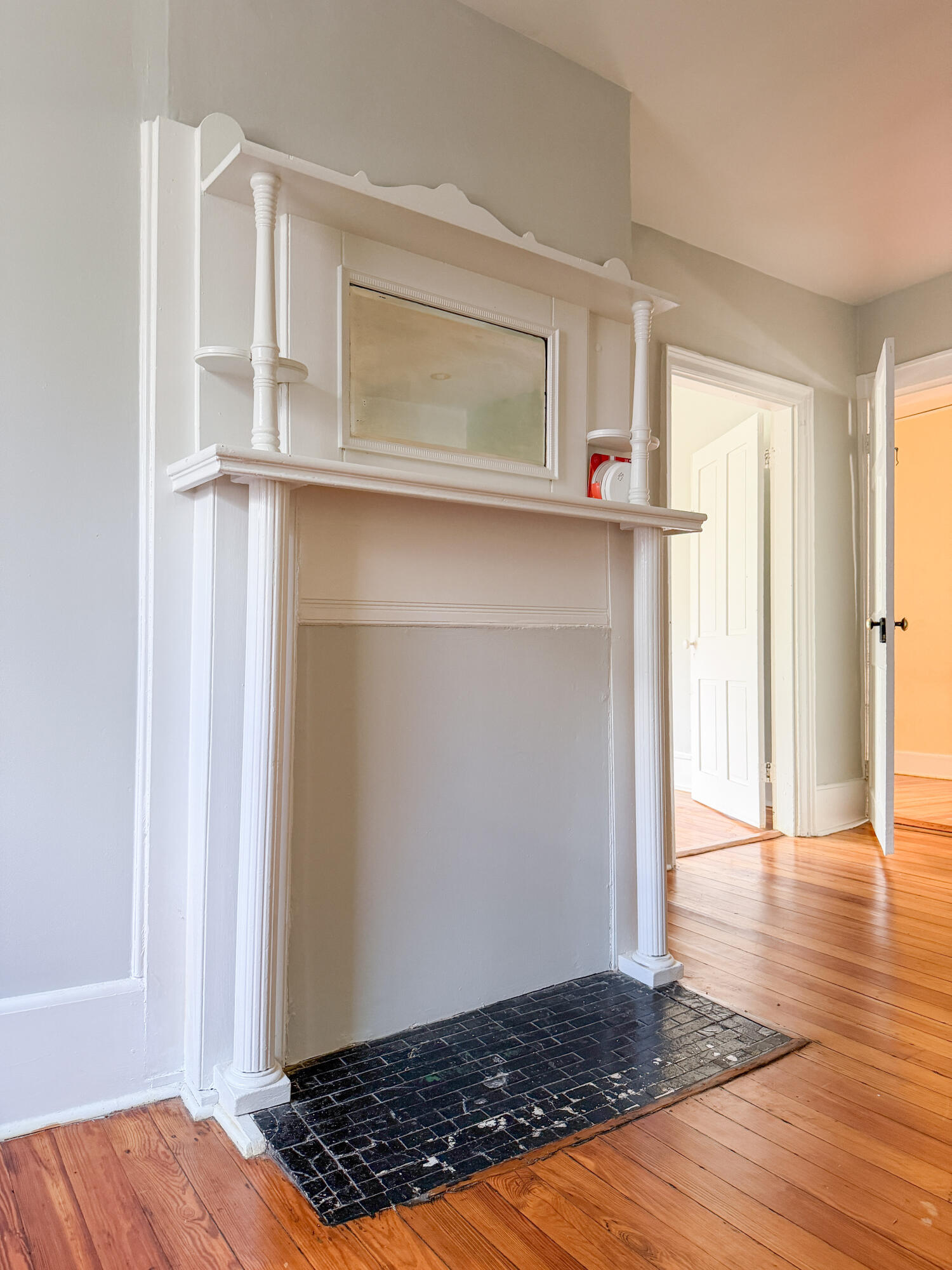 315 S MAIN St