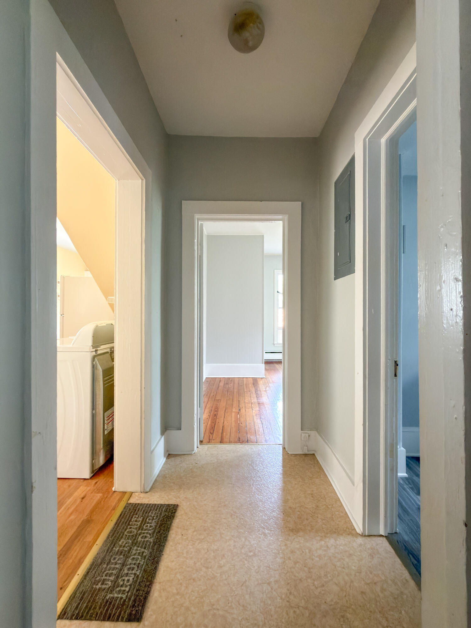 315 S MAIN St