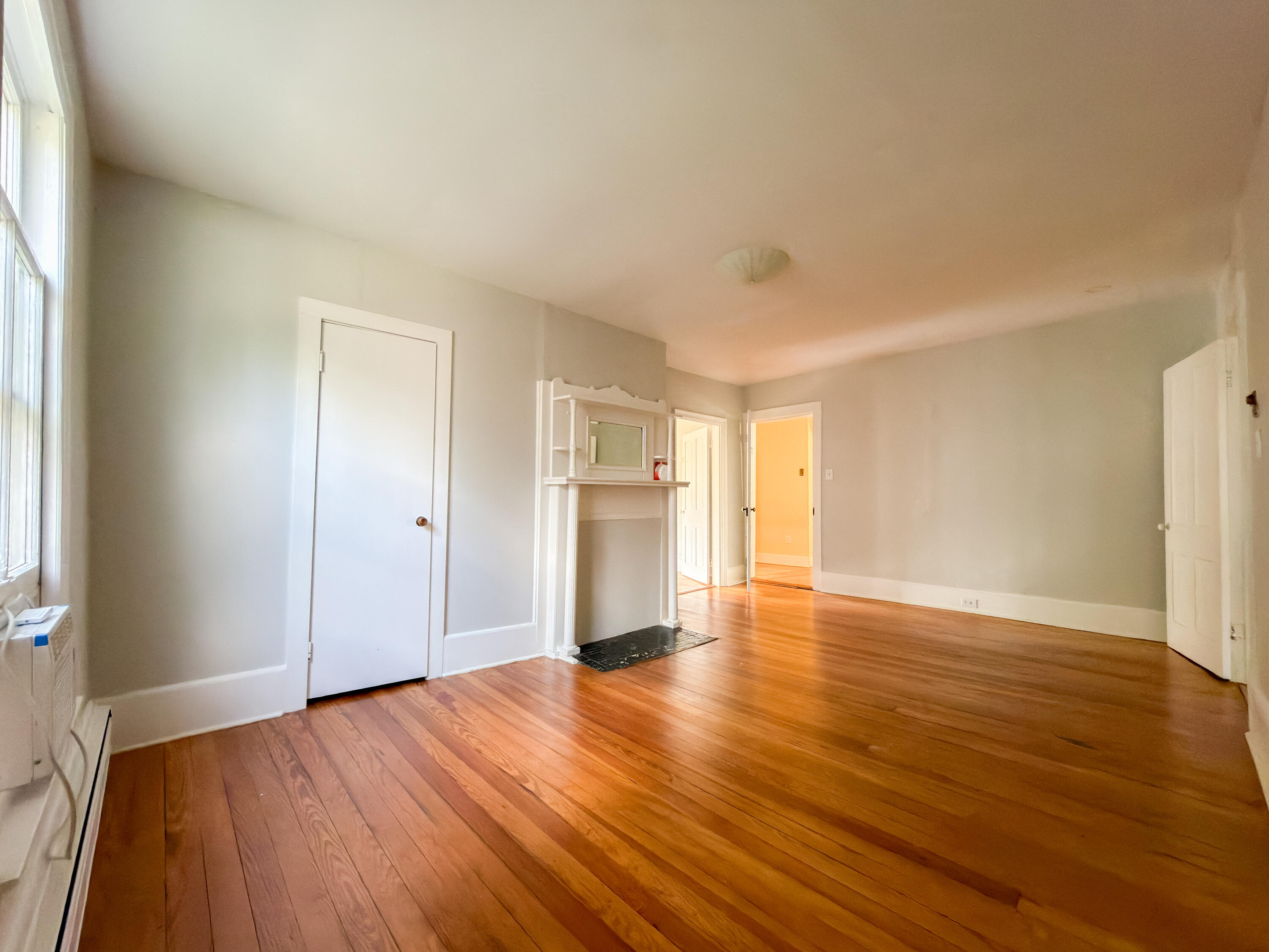315 S MAIN St
