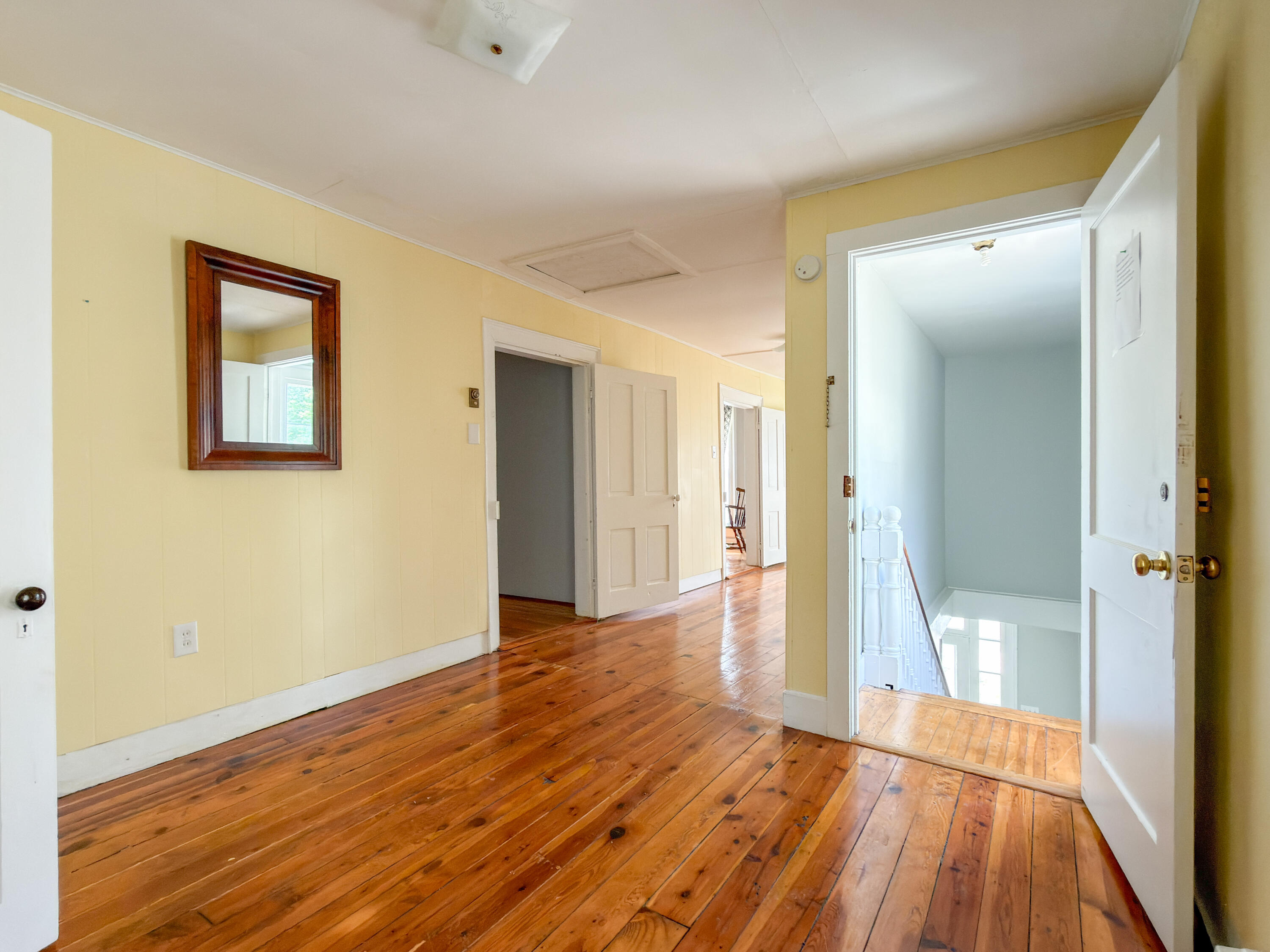 315 S MAIN St