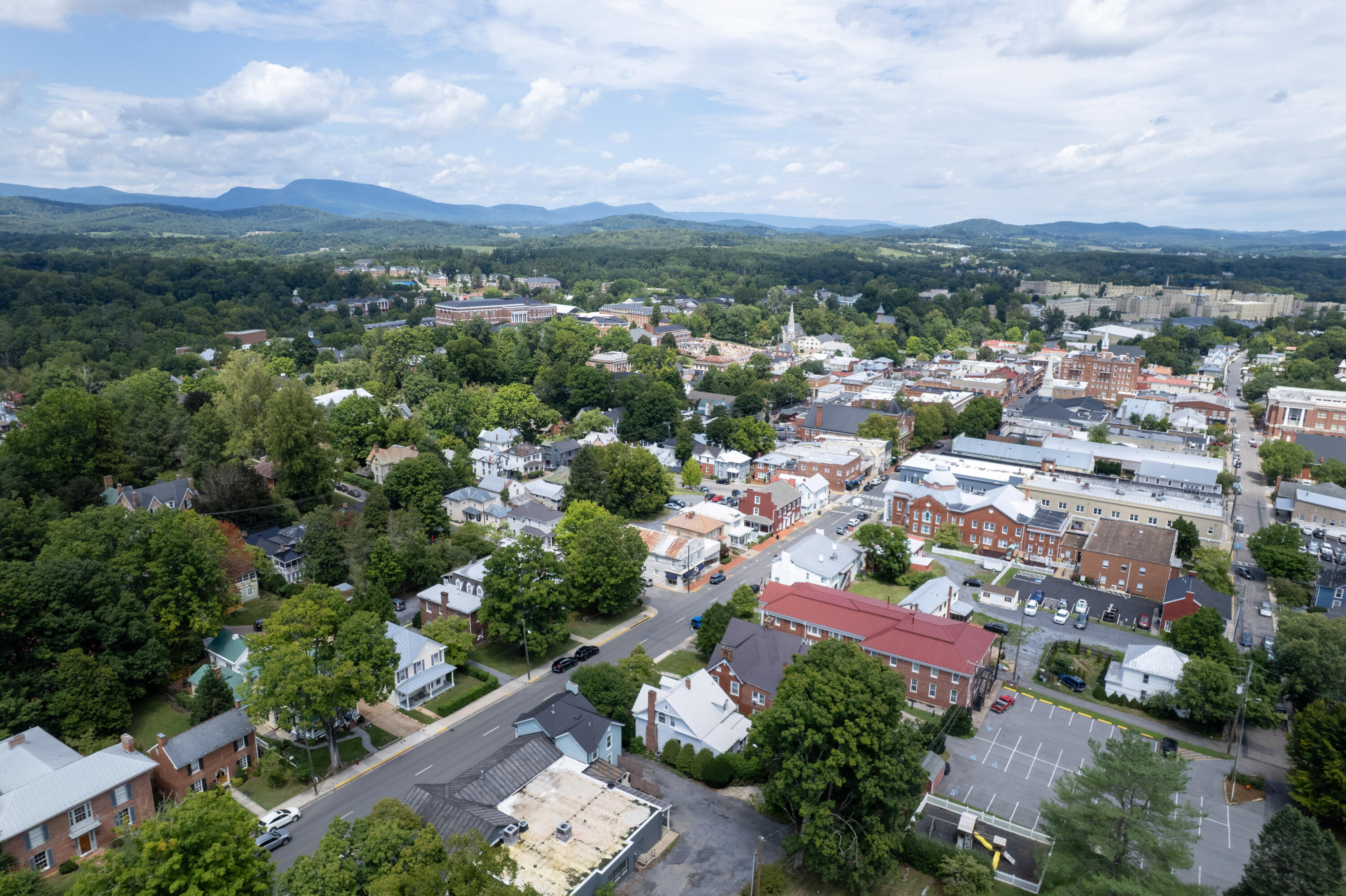 315 S MAIN St