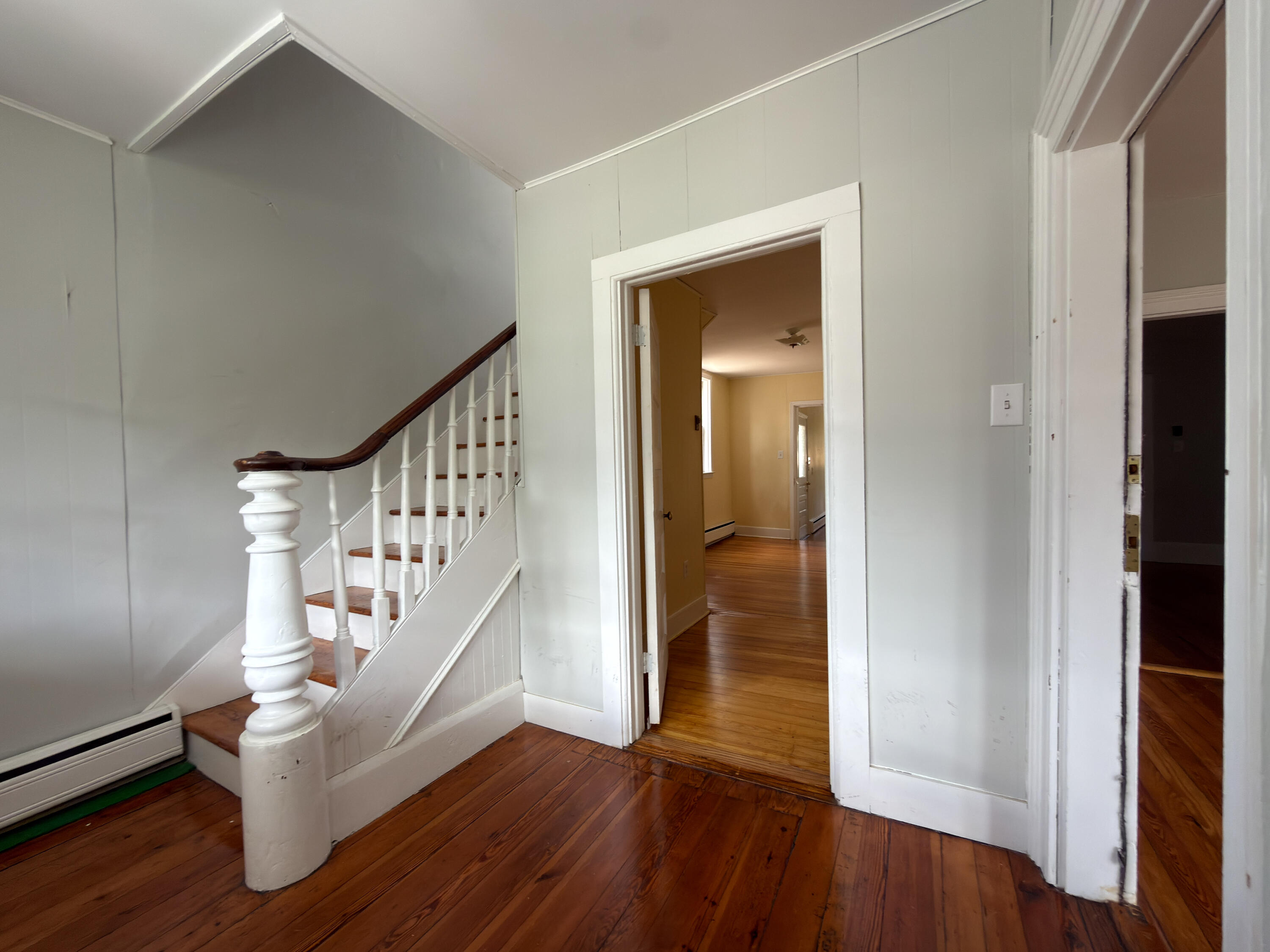 315 S MAIN St