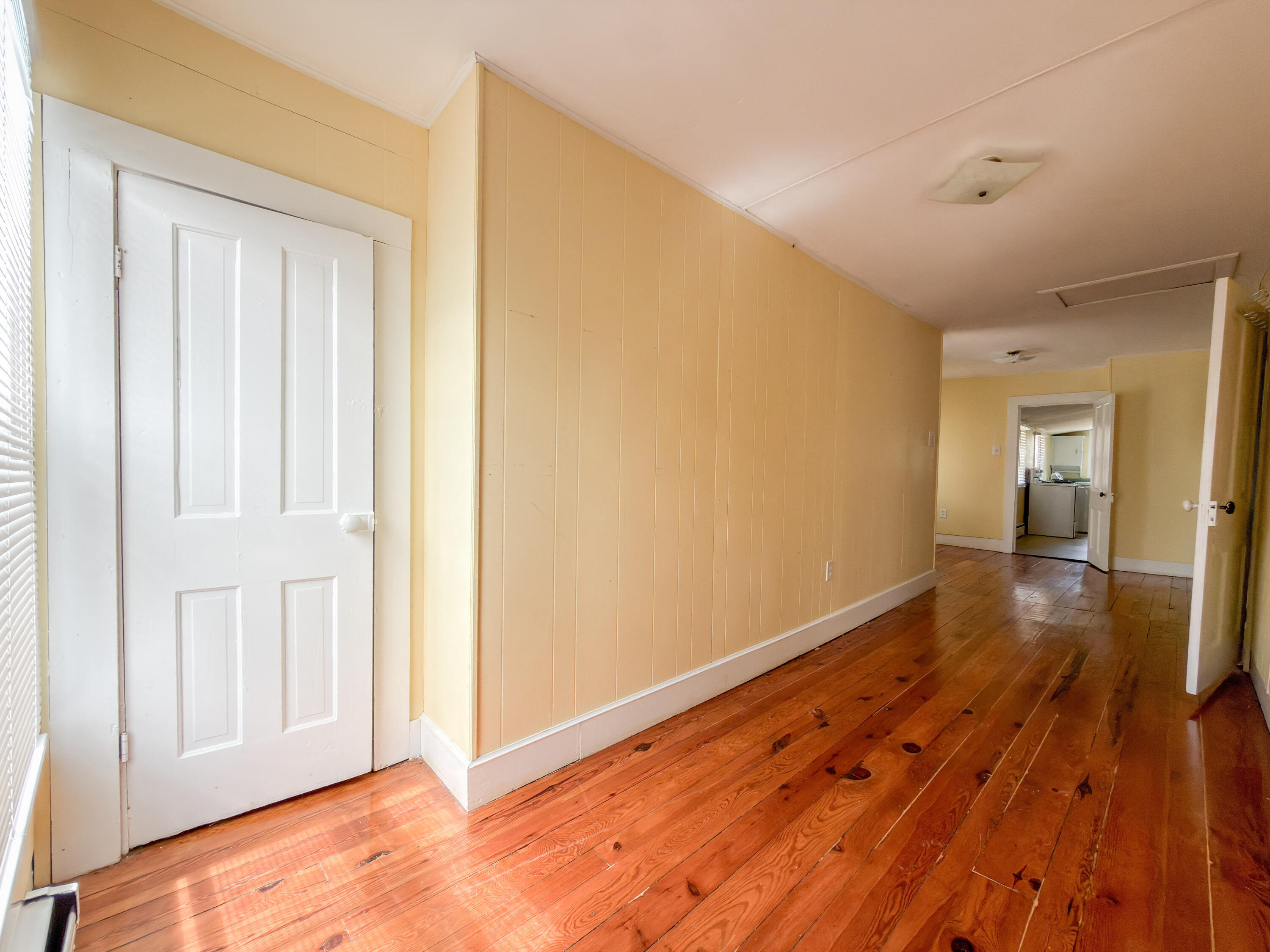 315 S MAIN St