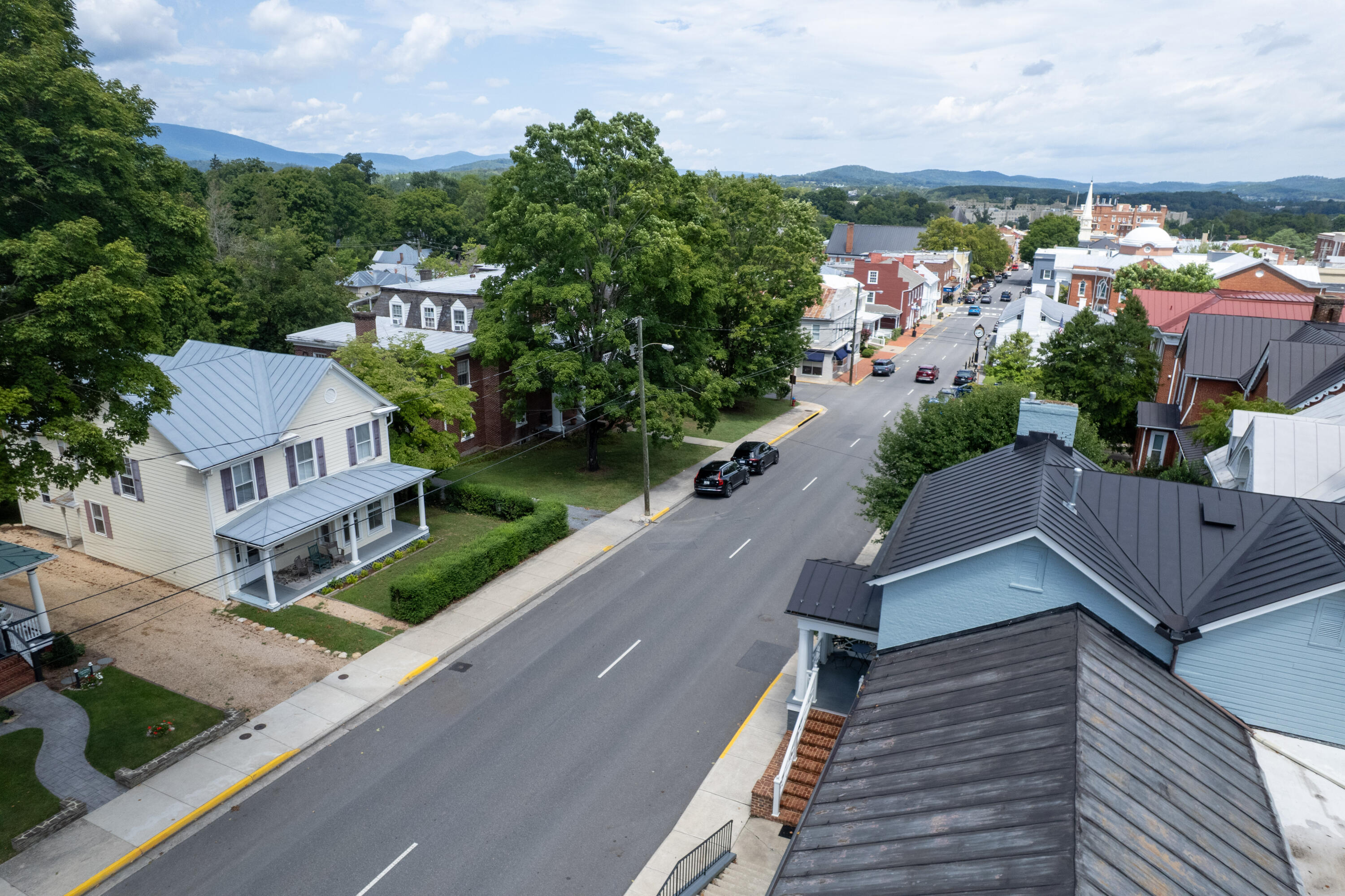 315 S MAIN St