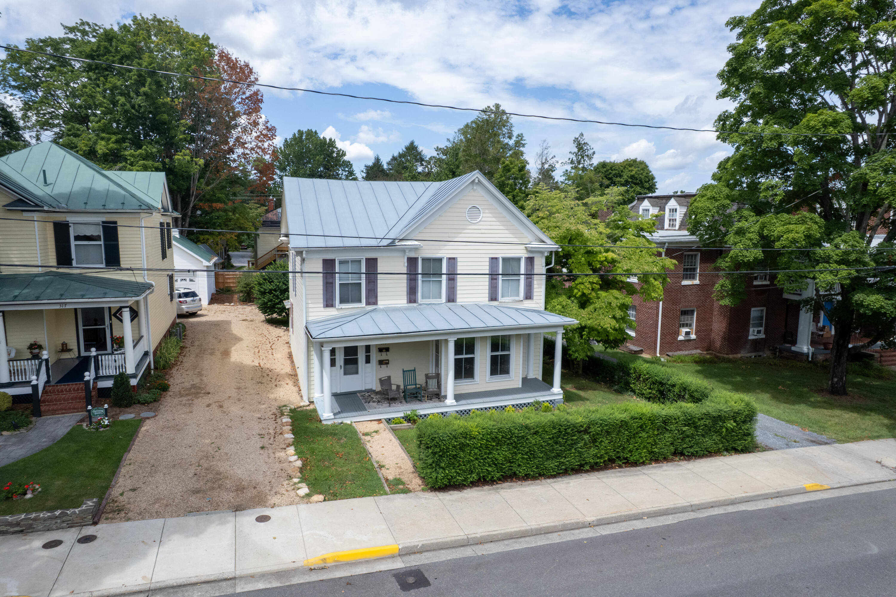 315 S MAIN St