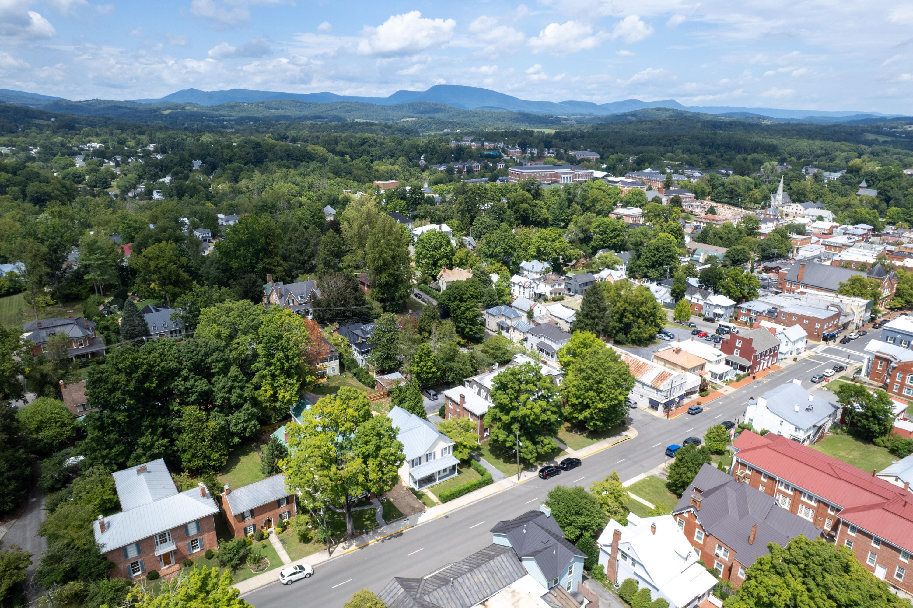 315 S MAIN St