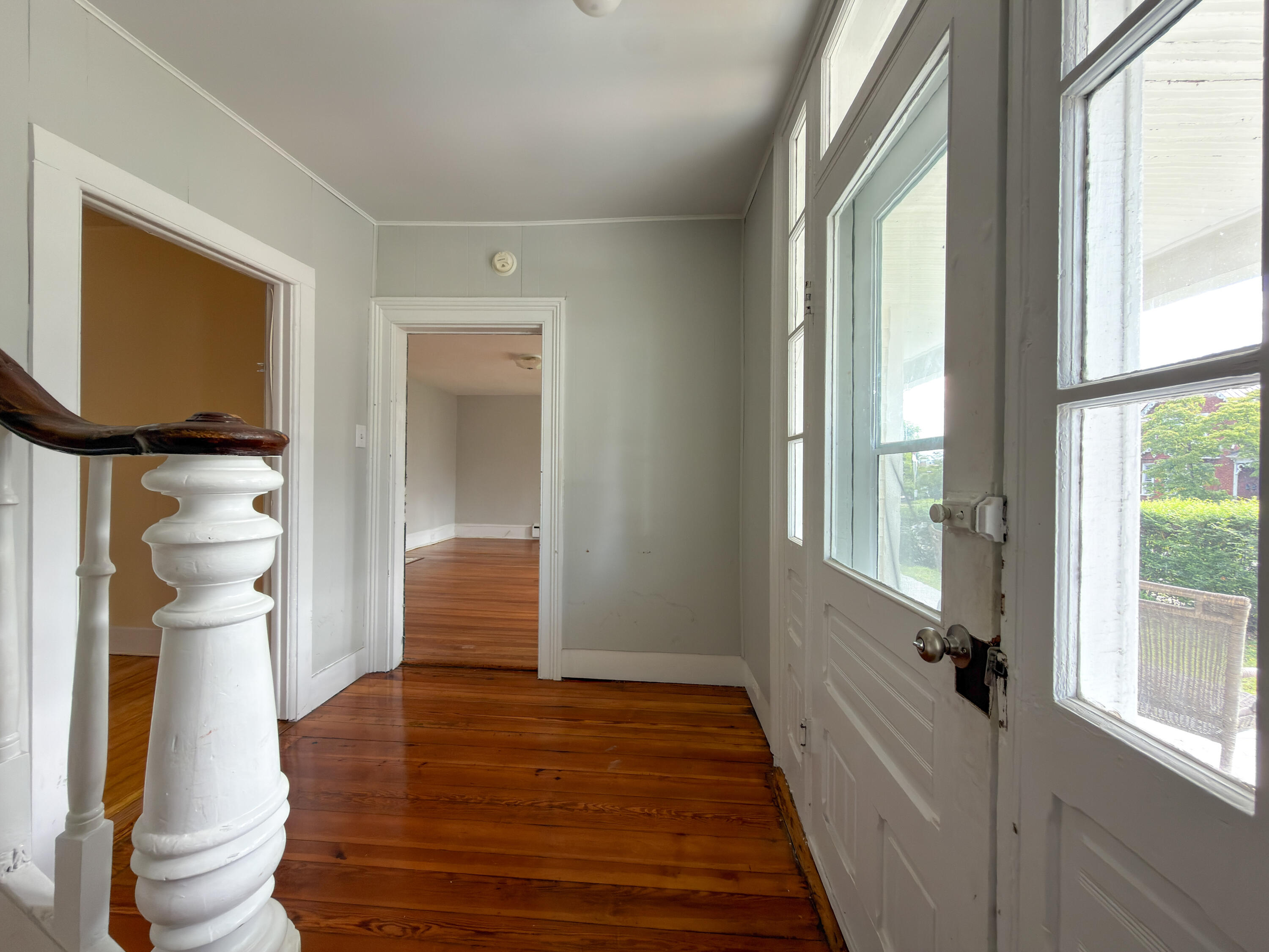 315 S MAIN St