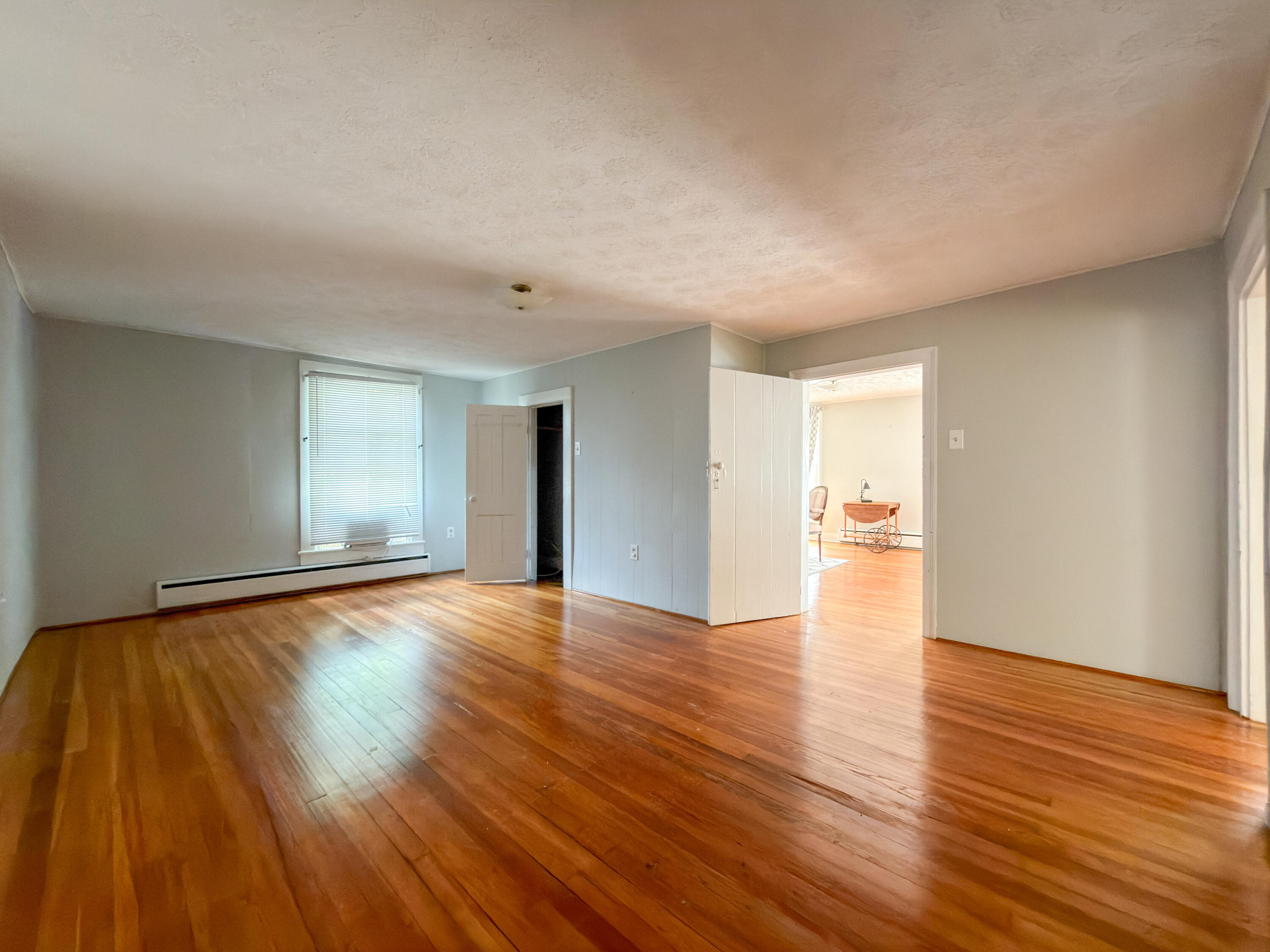315 S MAIN St