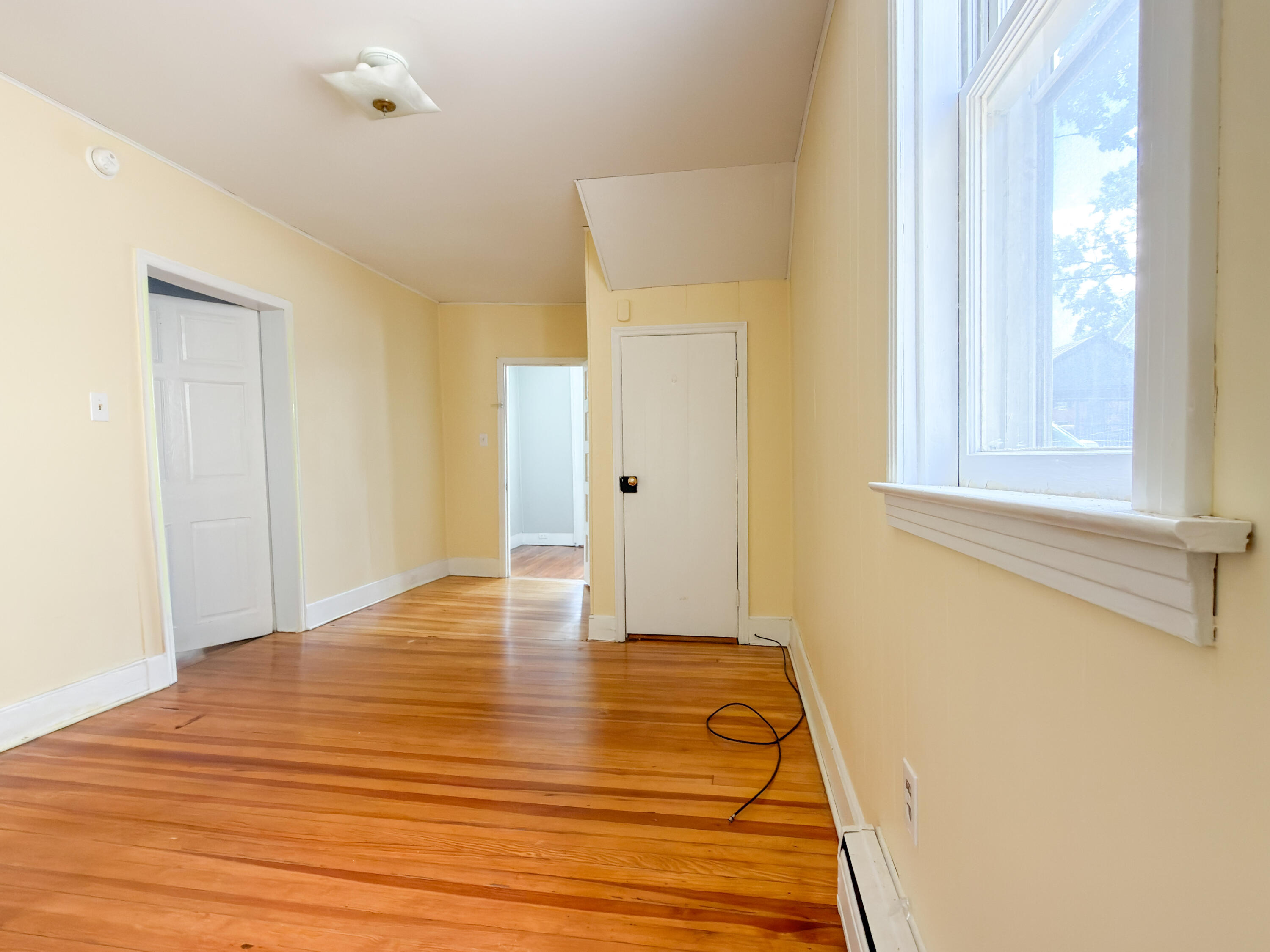 315 S MAIN St