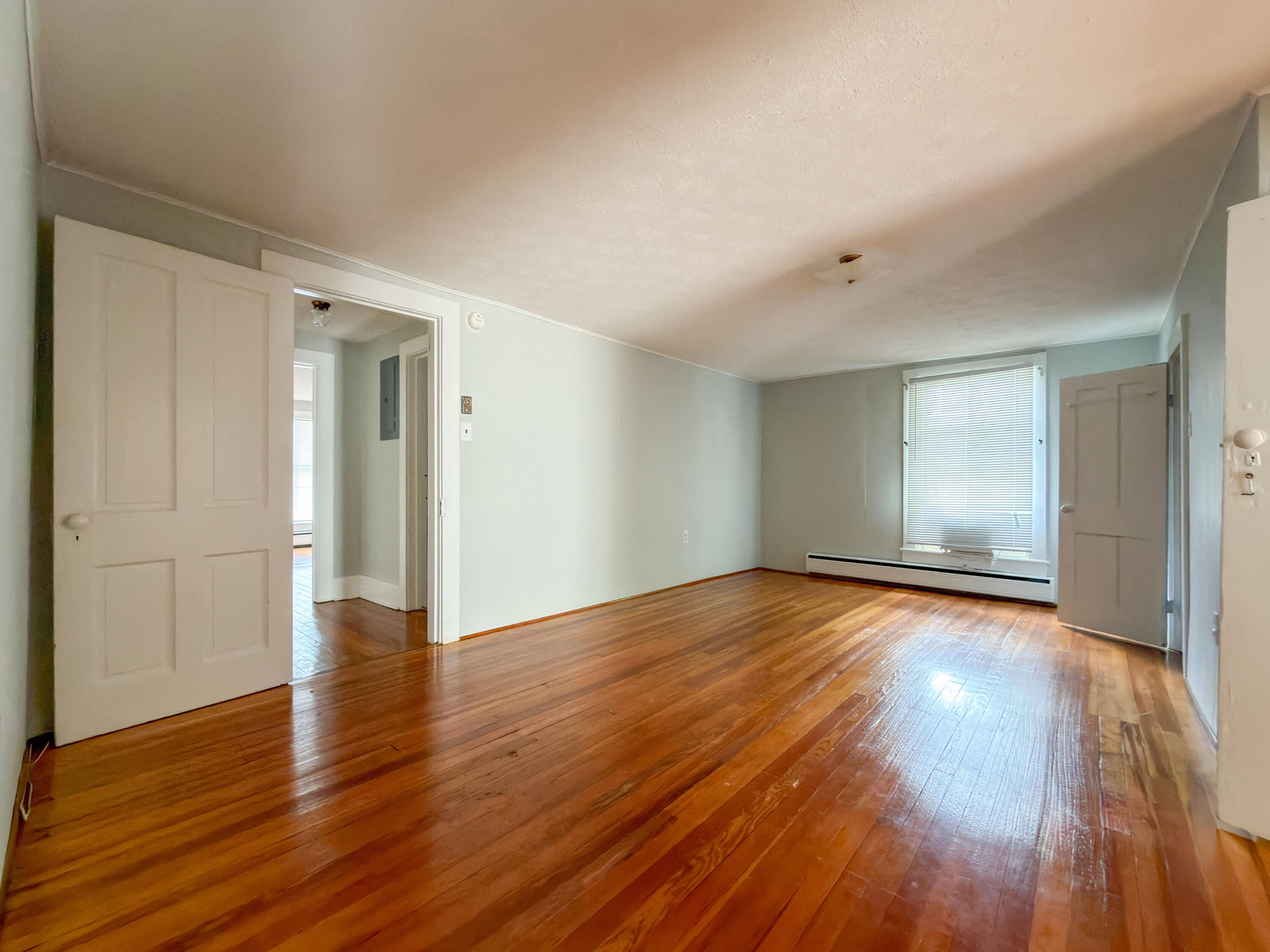 315 S MAIN St