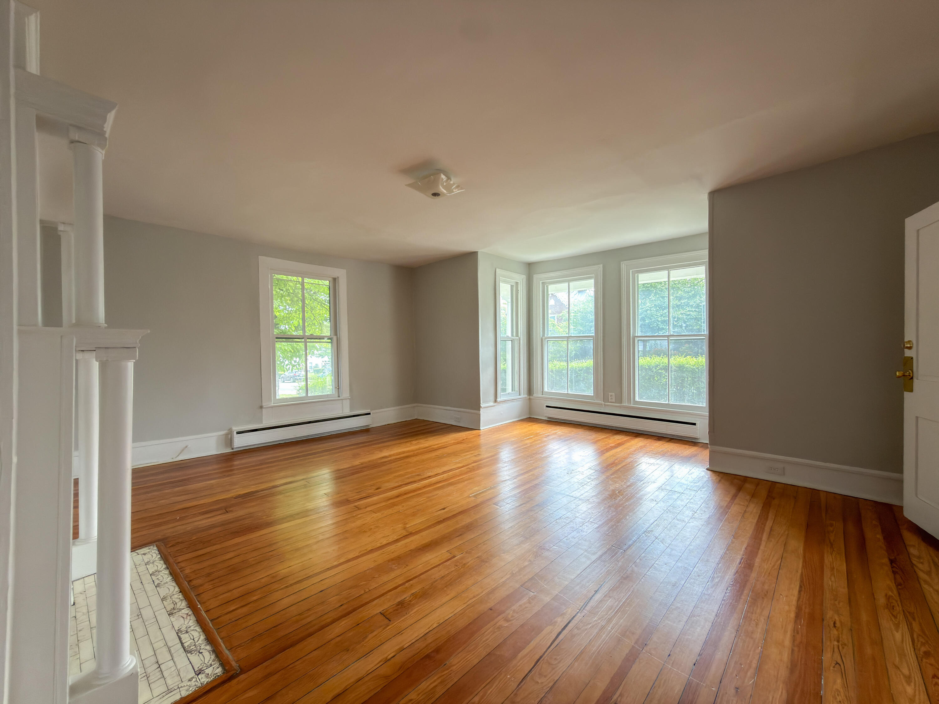 315 S MAIN St
