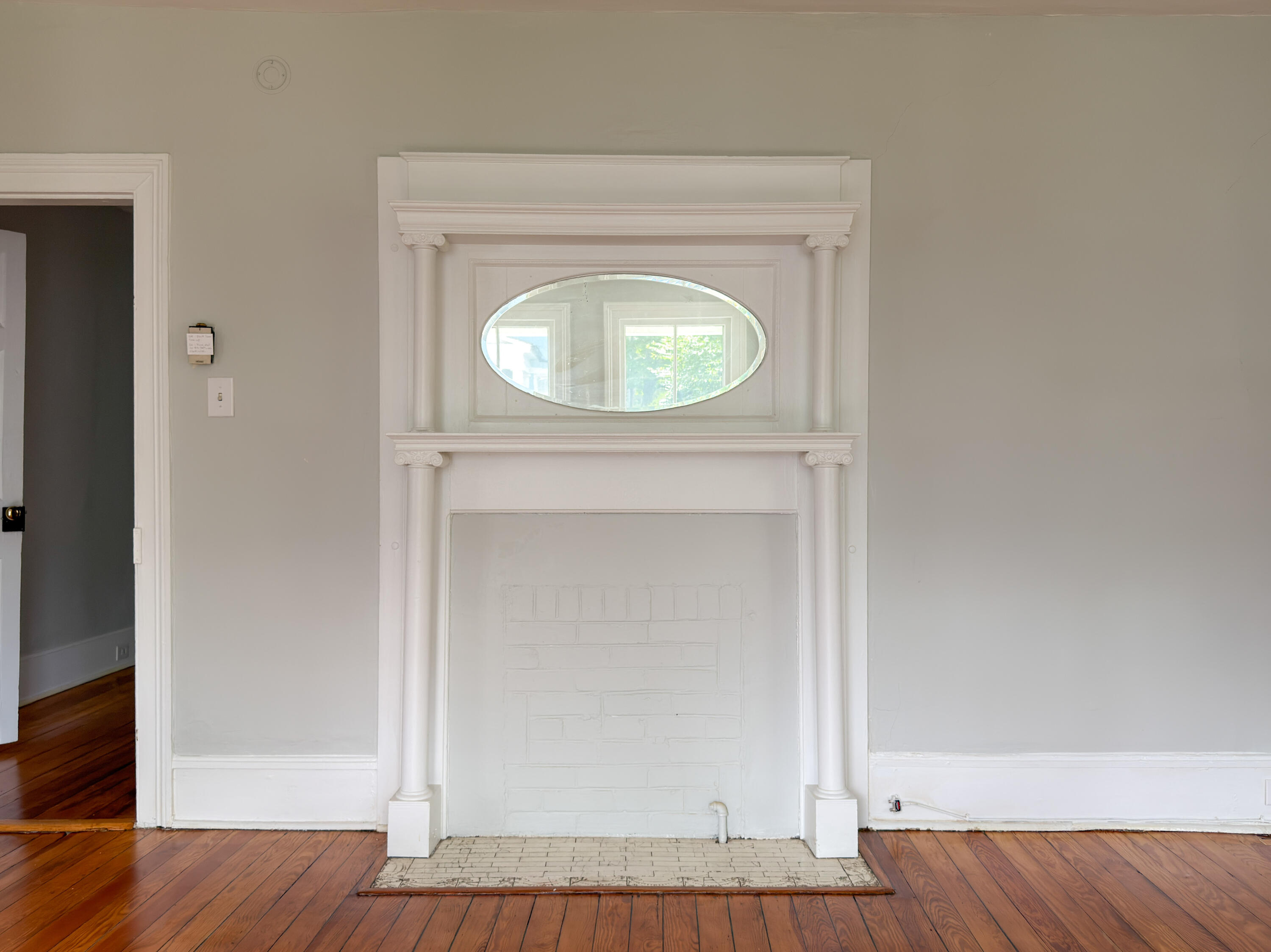 315 S MAIN St