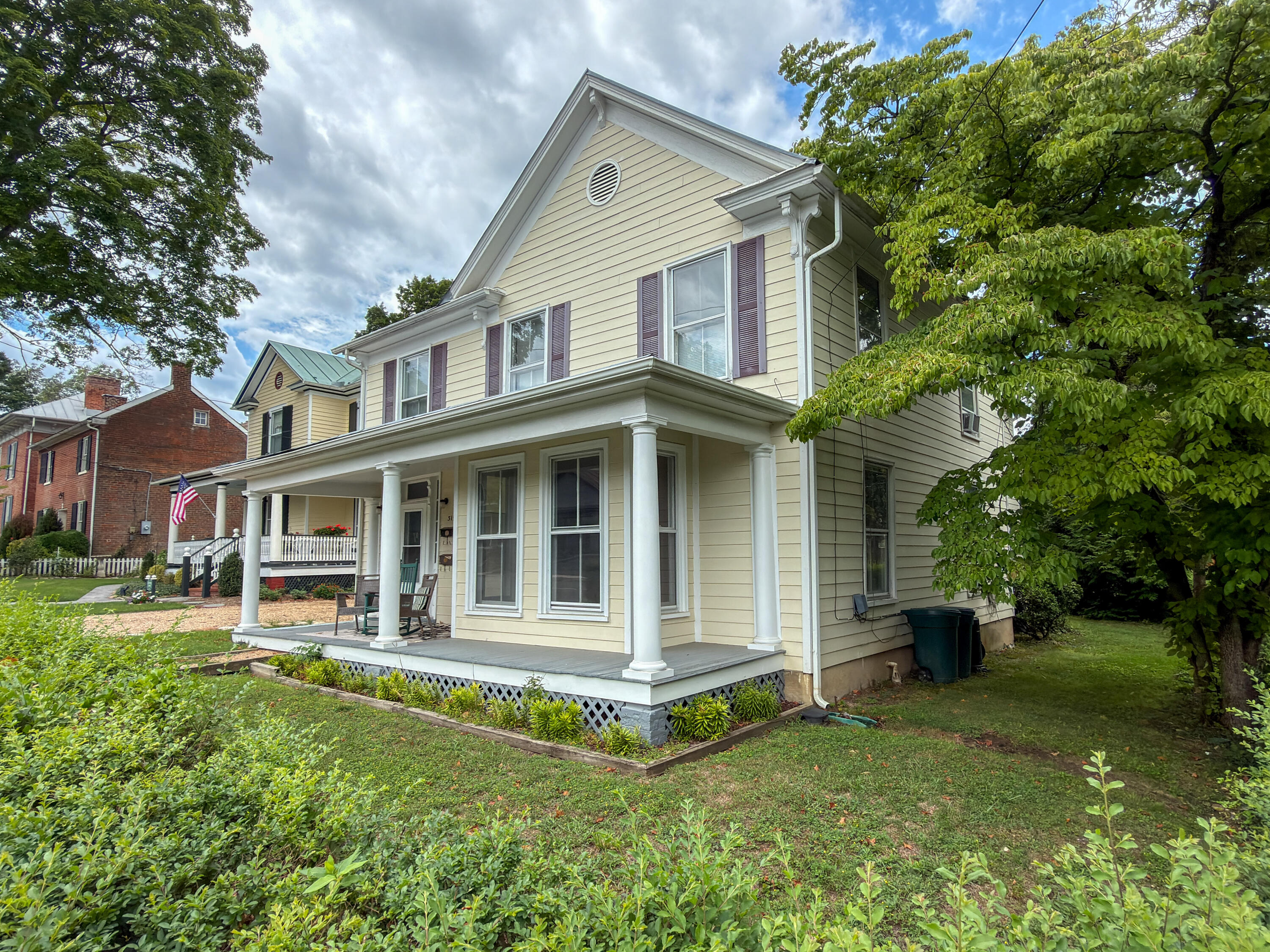315 S MAIN St