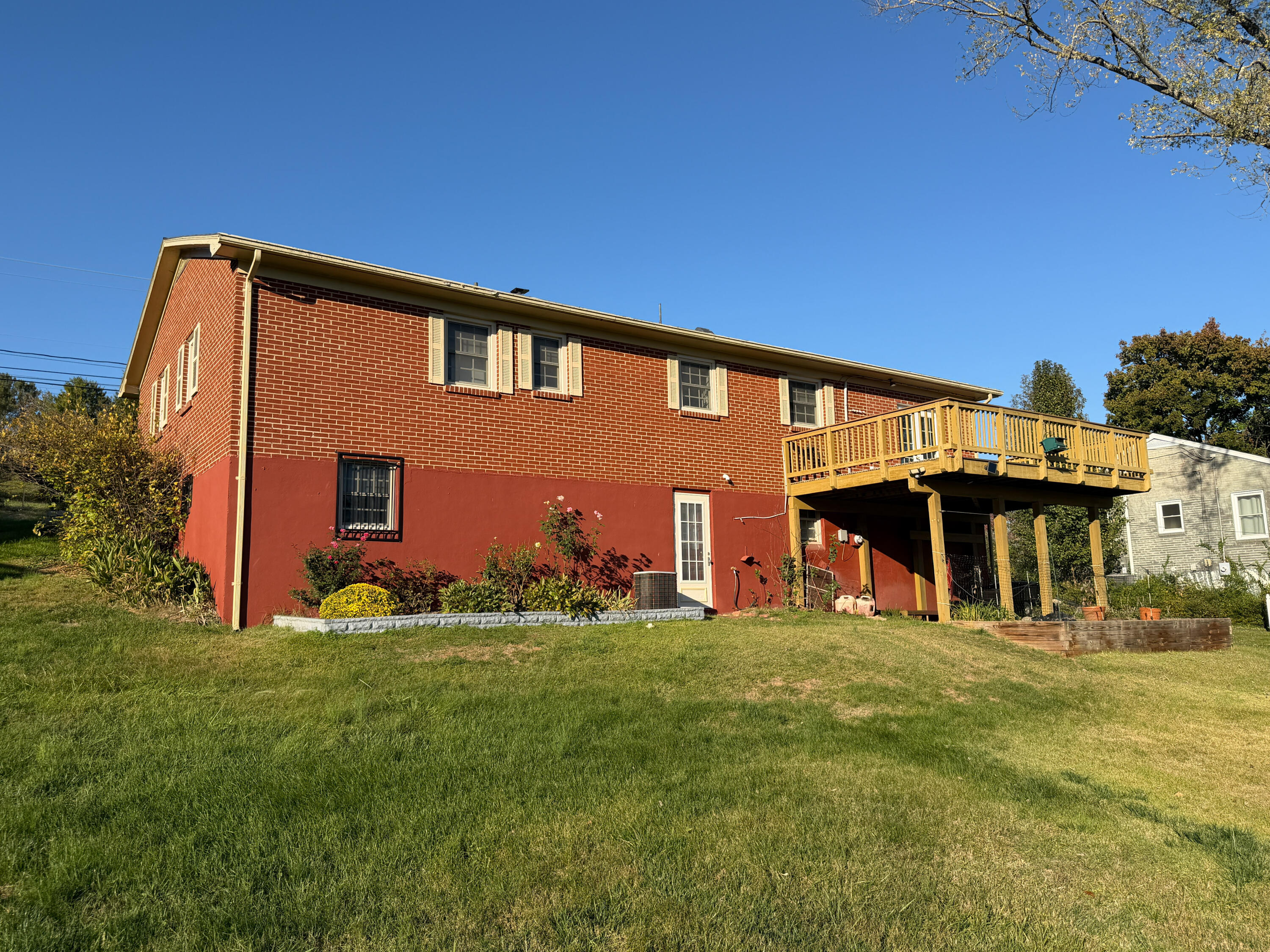 408 ENFIELD Rd