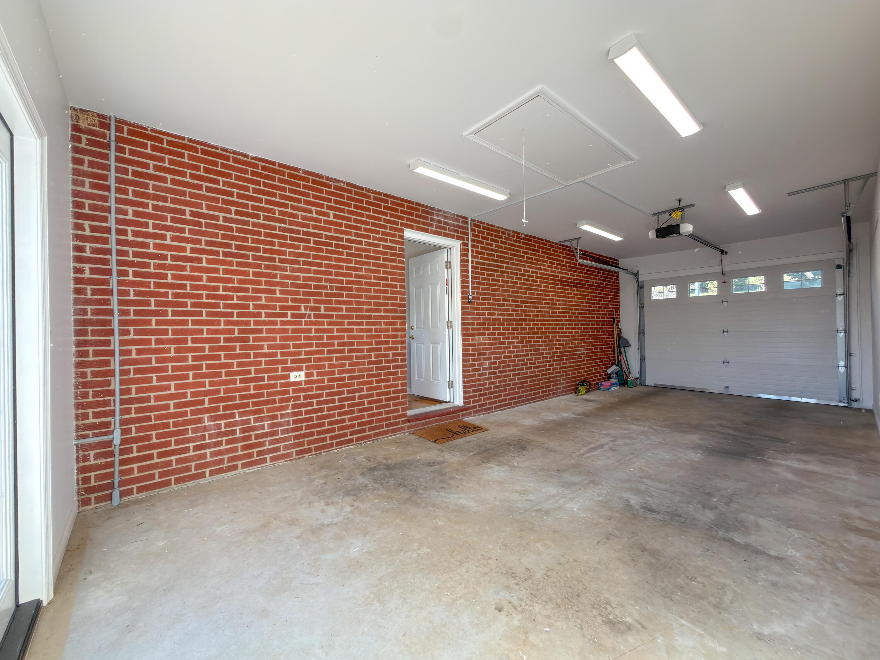 408 ENFIELD Rd