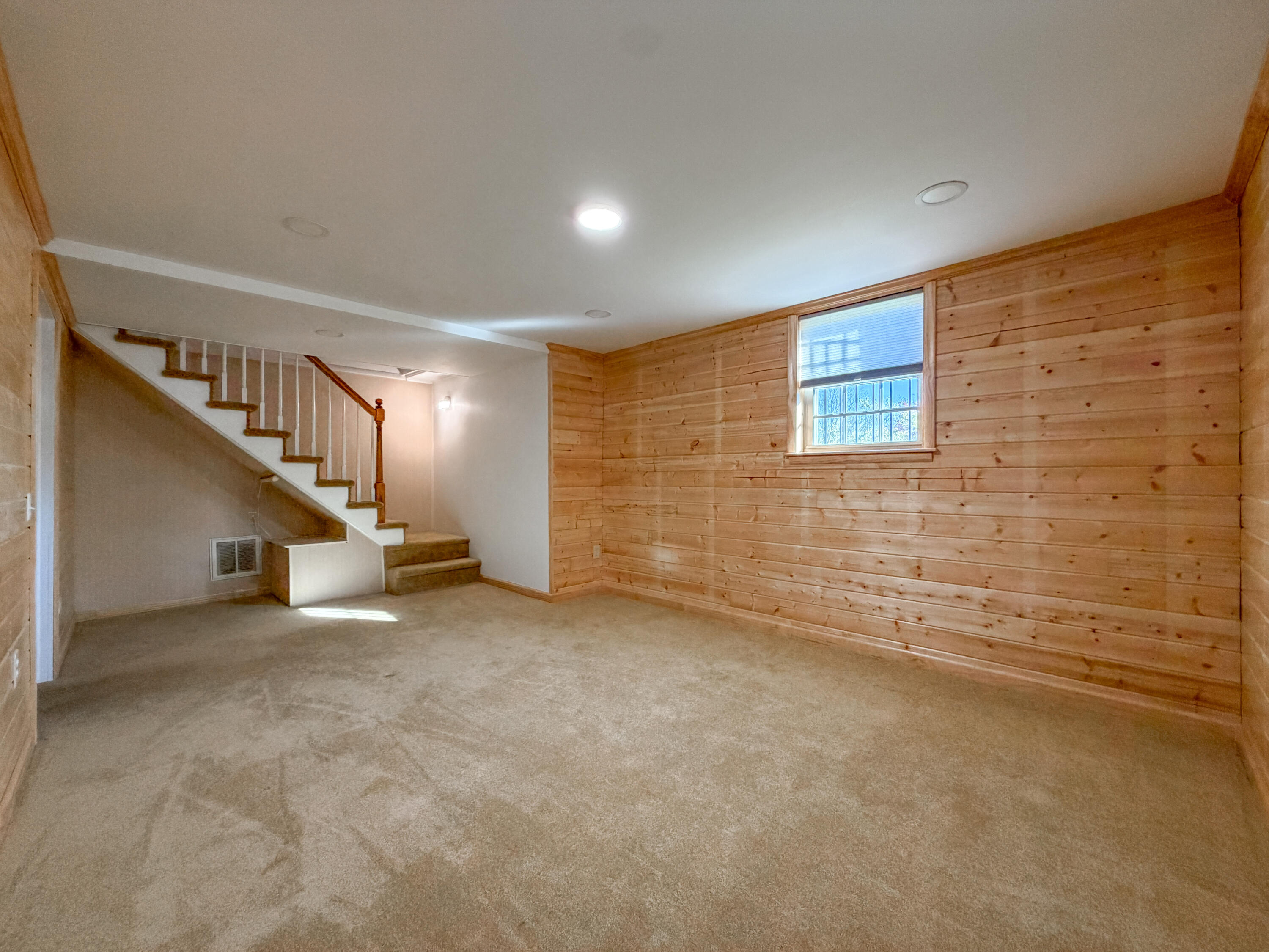 408 ENFIELD Rd